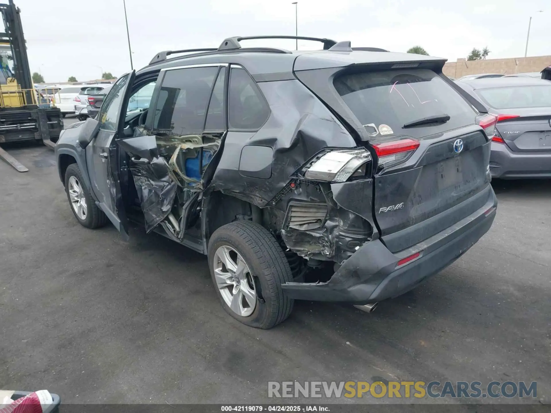 3 Photograph of a damaged car 4T3L6RFV3MU031523 TOYOTA RAV4 HYBRID 2021