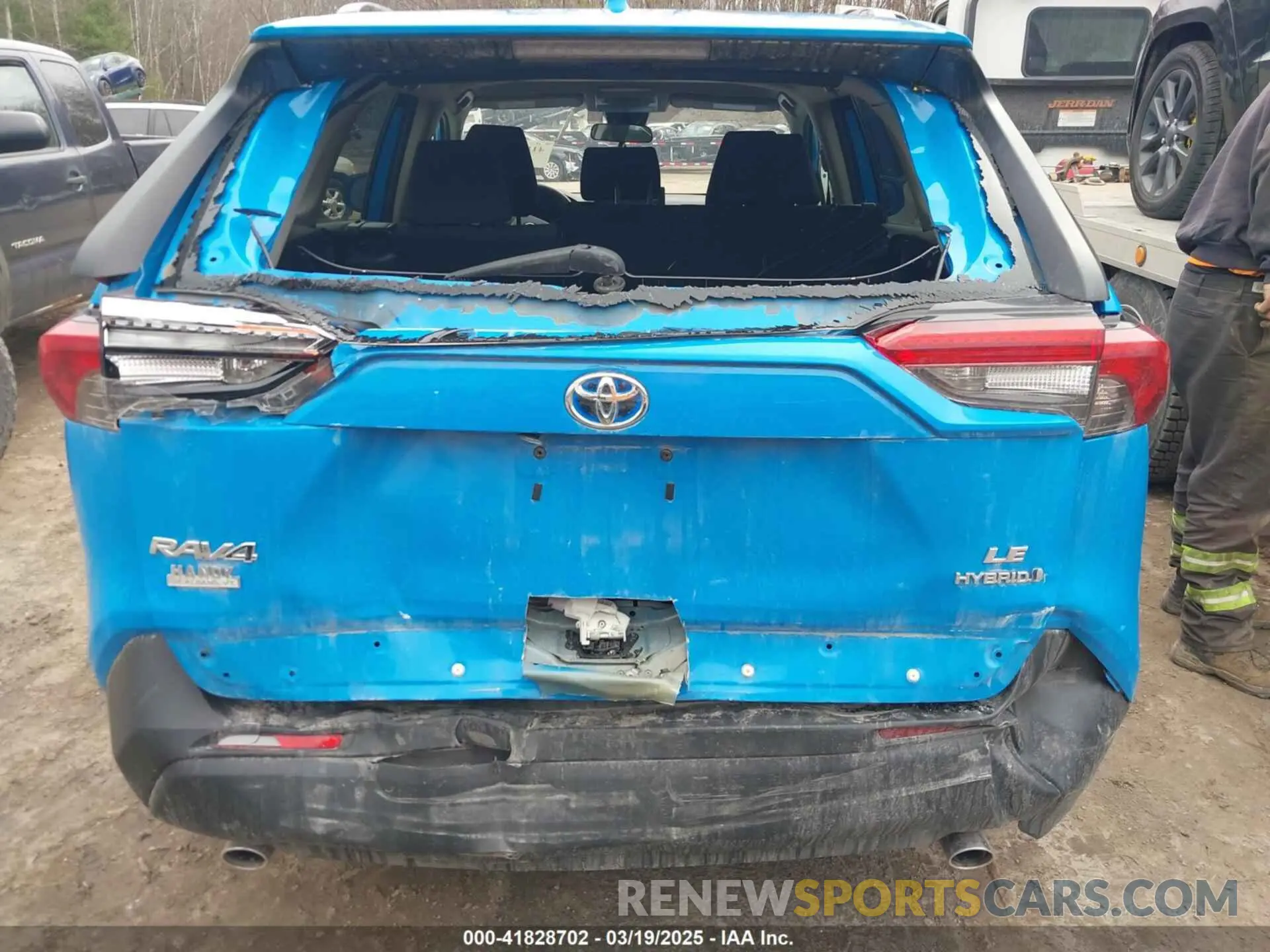 17 Photograph of a damaged car 4T3L6RFV6MU027790 TOYOTA RAV4 HYBRID 2021