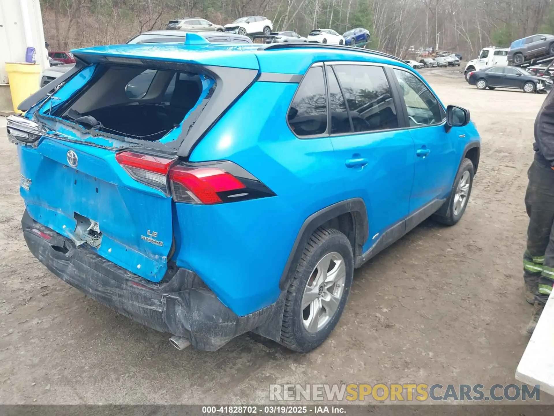 4 Photograph of a damaged car 4T3L6RFV6MU027790 TOYOTA RAV4 HYBRID 2021