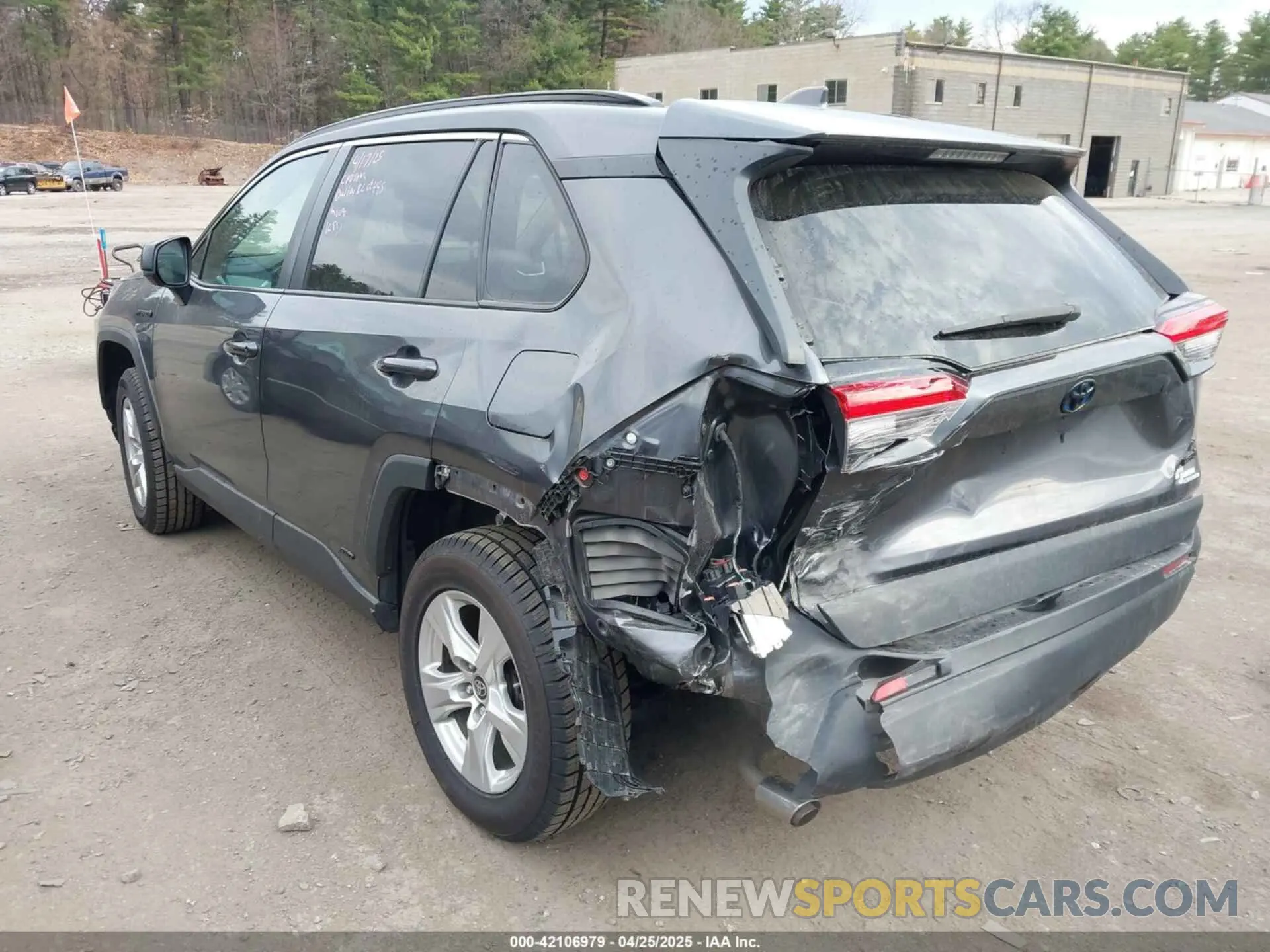14 Photograph of a damaged car 4T3LWRFV3MU041338 TOYOTA RAV4 HYBRID 2021