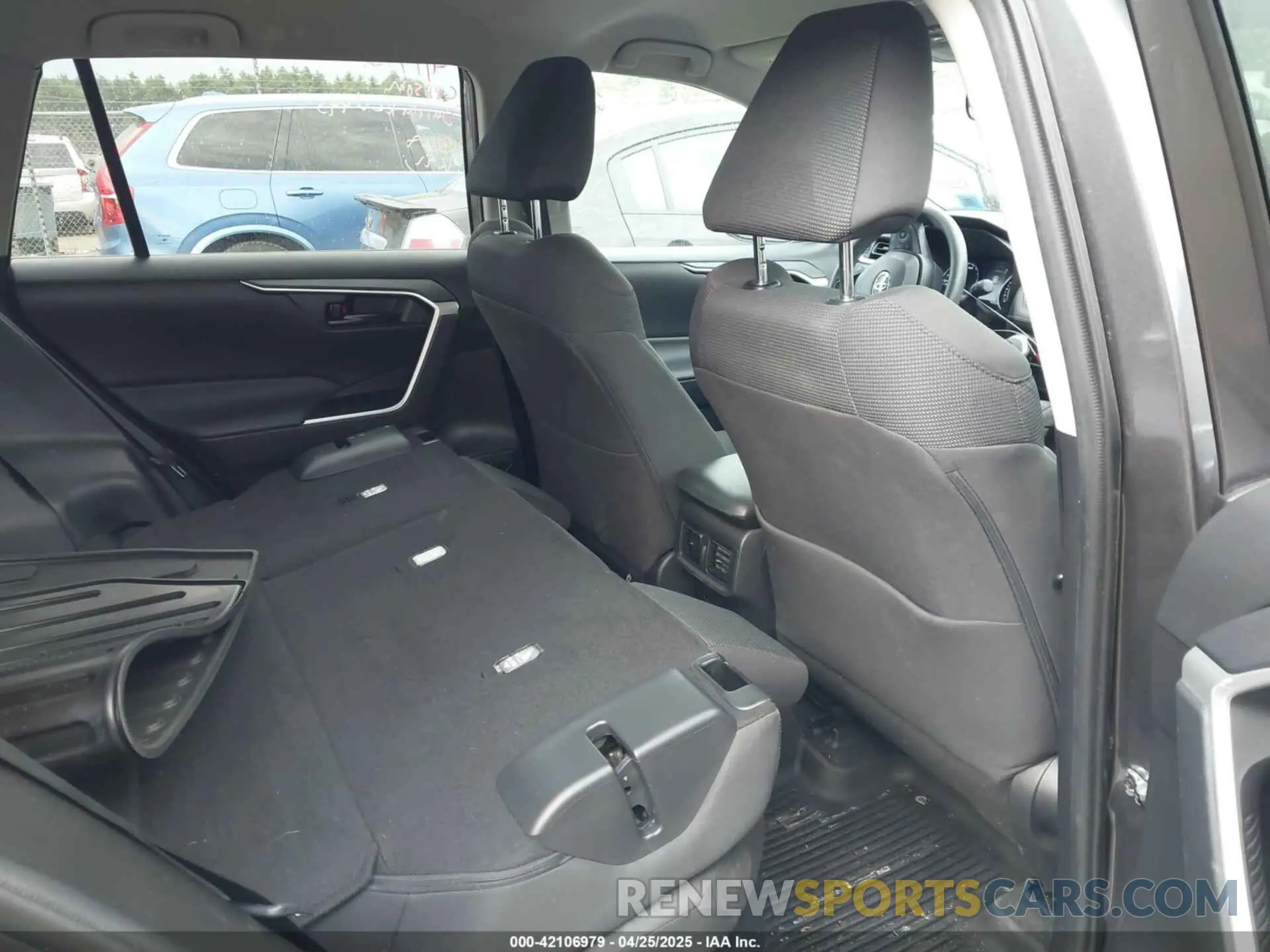 8 Photograph of a damaged car 4T3LWRFV3MU041338 TOYOTA RAV4 HYBRID 2021