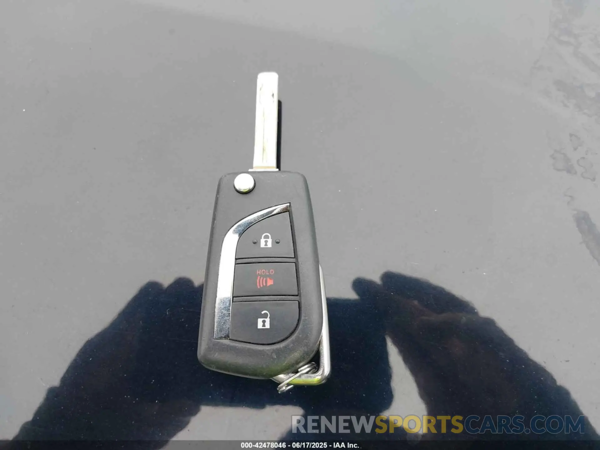 11 Photograph of a damaged car 4T3LWRFV4MU012690 TOYOTA RAV4 HYBRID 2021