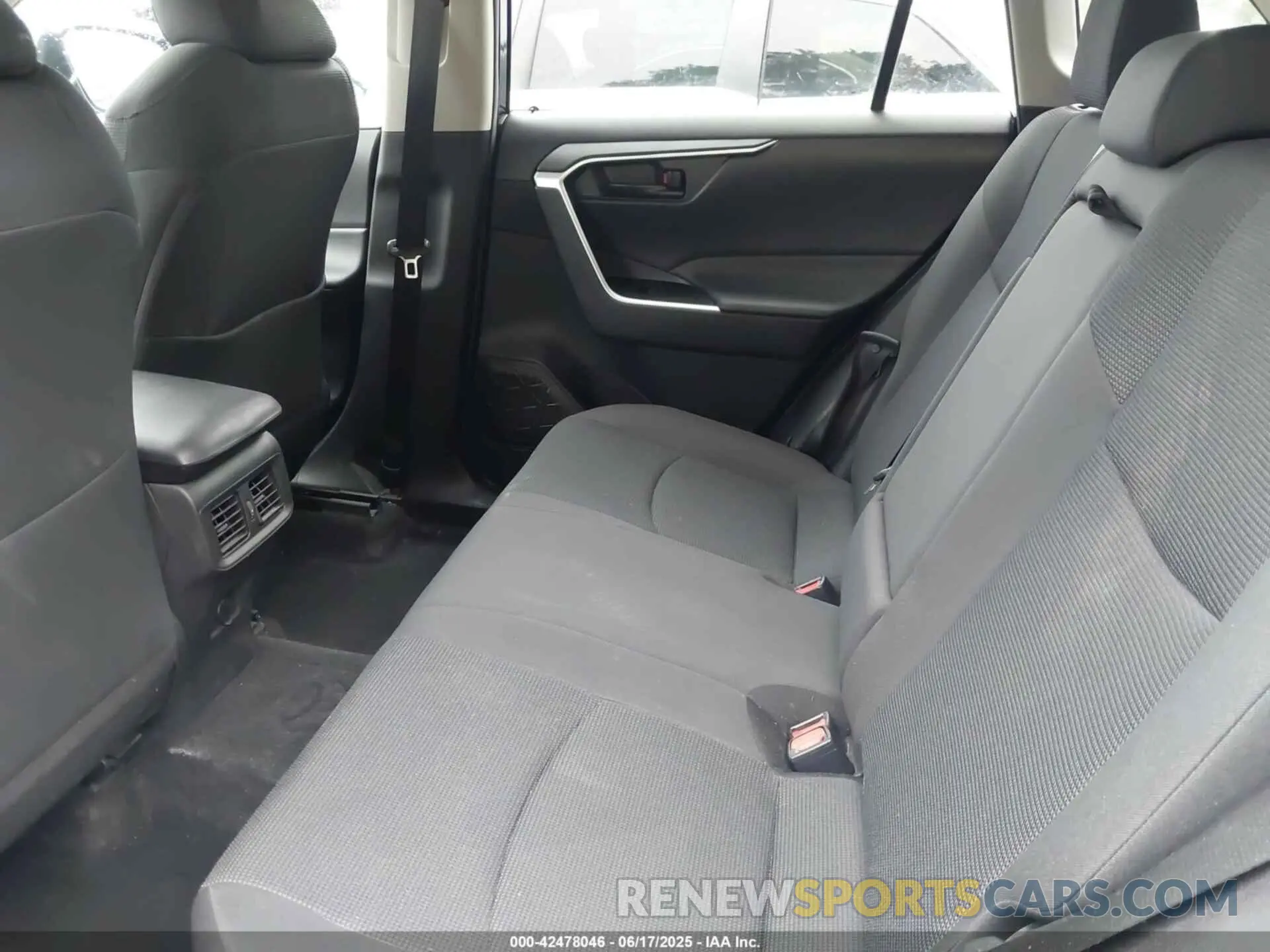 8 Photograph of a damaged car 4T3LWRFV4MU012690 TOYOTA RAV4 HYBRID 2021