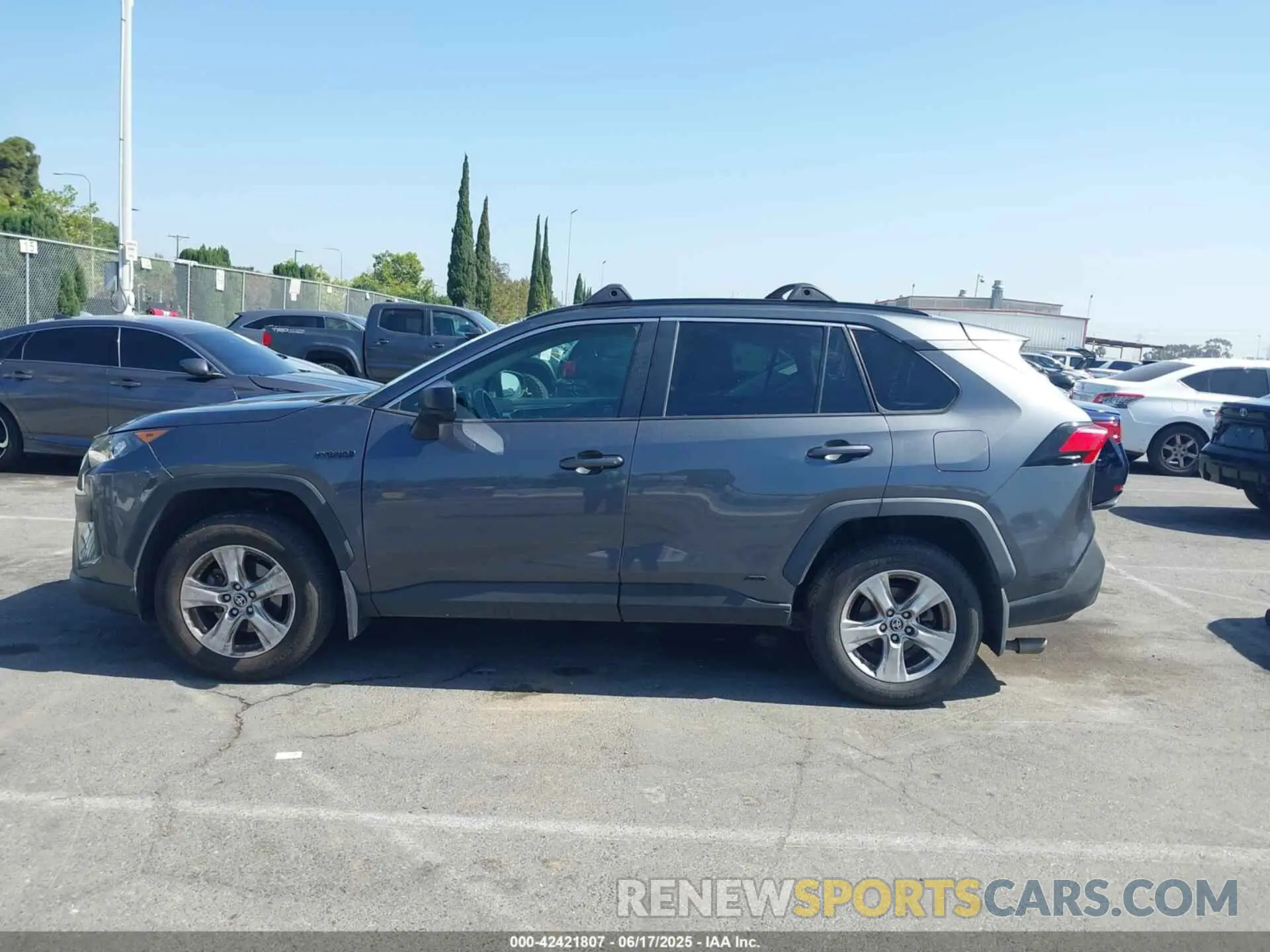 14 Photograph of a damaged car 4T3LWRFV9MU014709 TOYOTA RAV4 HYBRID 2021