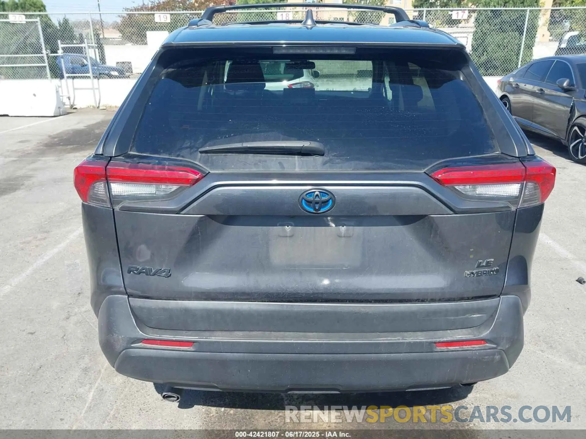 16 Photograph of a damaged car 4T3LWRFV9MU014709 TOYOTA RAV4 HYBRID 2021