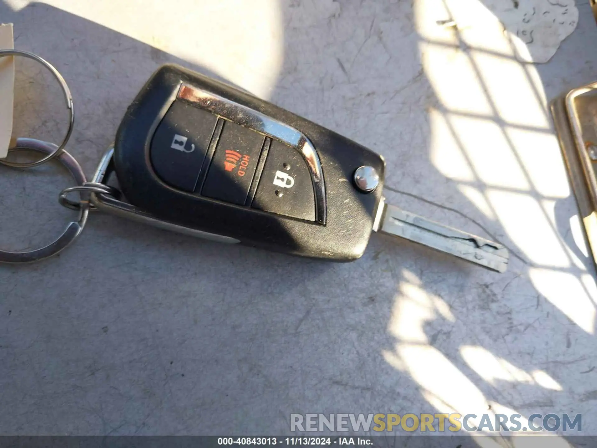 11 Photograph of a damaged car 4T3LWRFV9MU039447 TOYOTA RAV4 HYBRID 2021