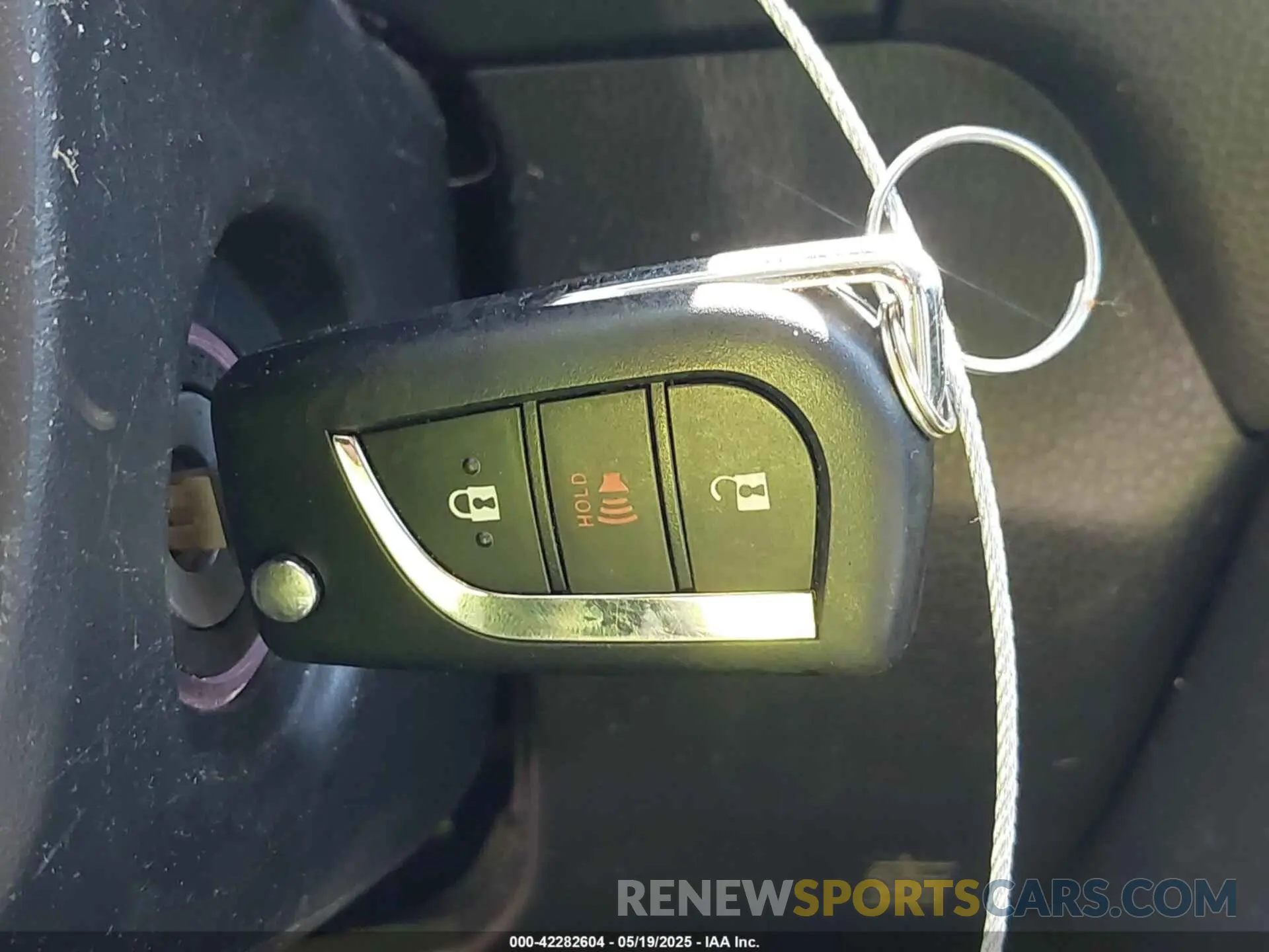 11 Photograph of a damaged car 4T3M6RFV1MU018418 TOYOTA RAV4 HYBRID 2021