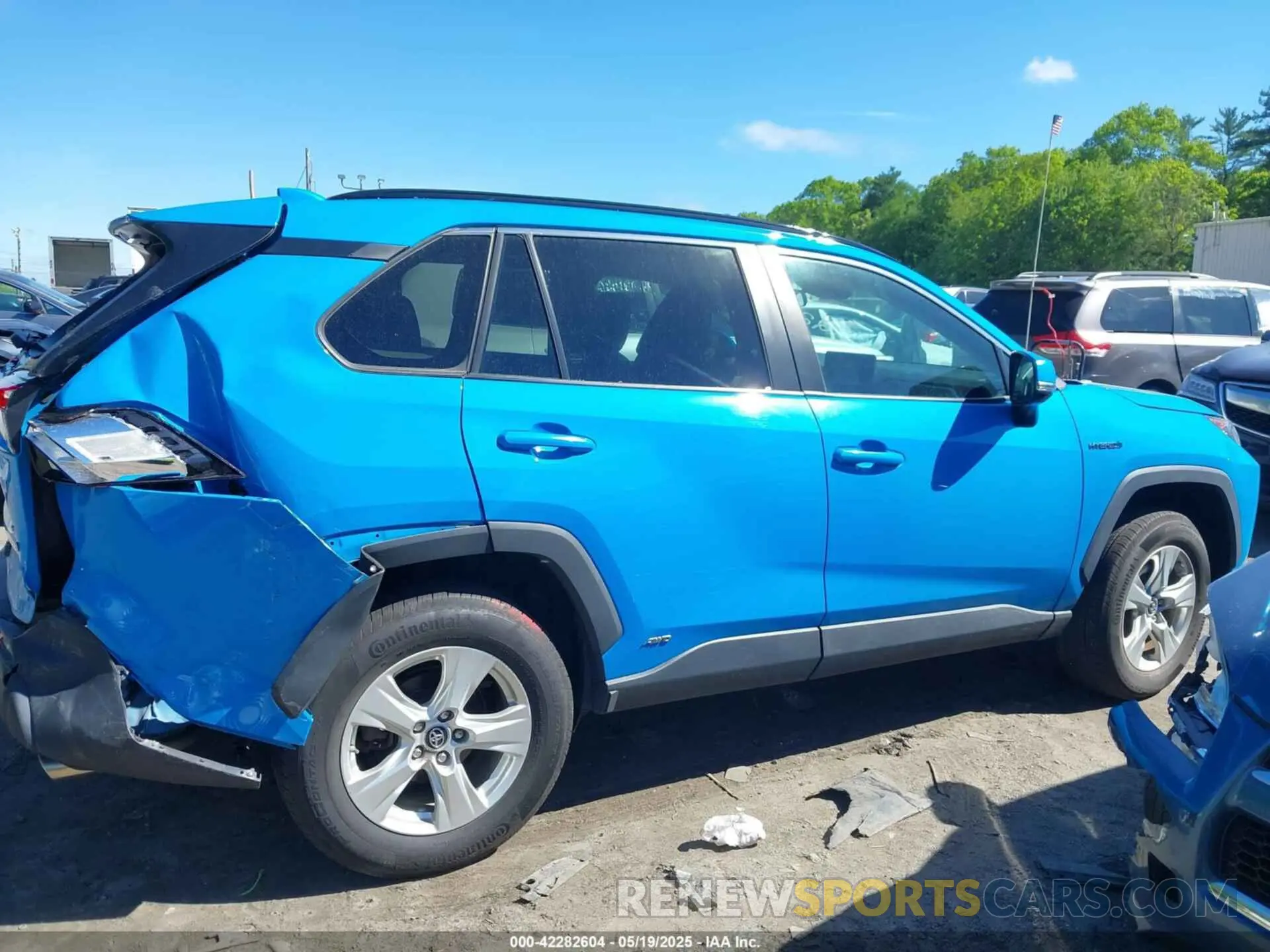 13 Photograph of a damaged car 4T3M6RFV1MU018418 TOYOTA RAV4 HYBRID 2021