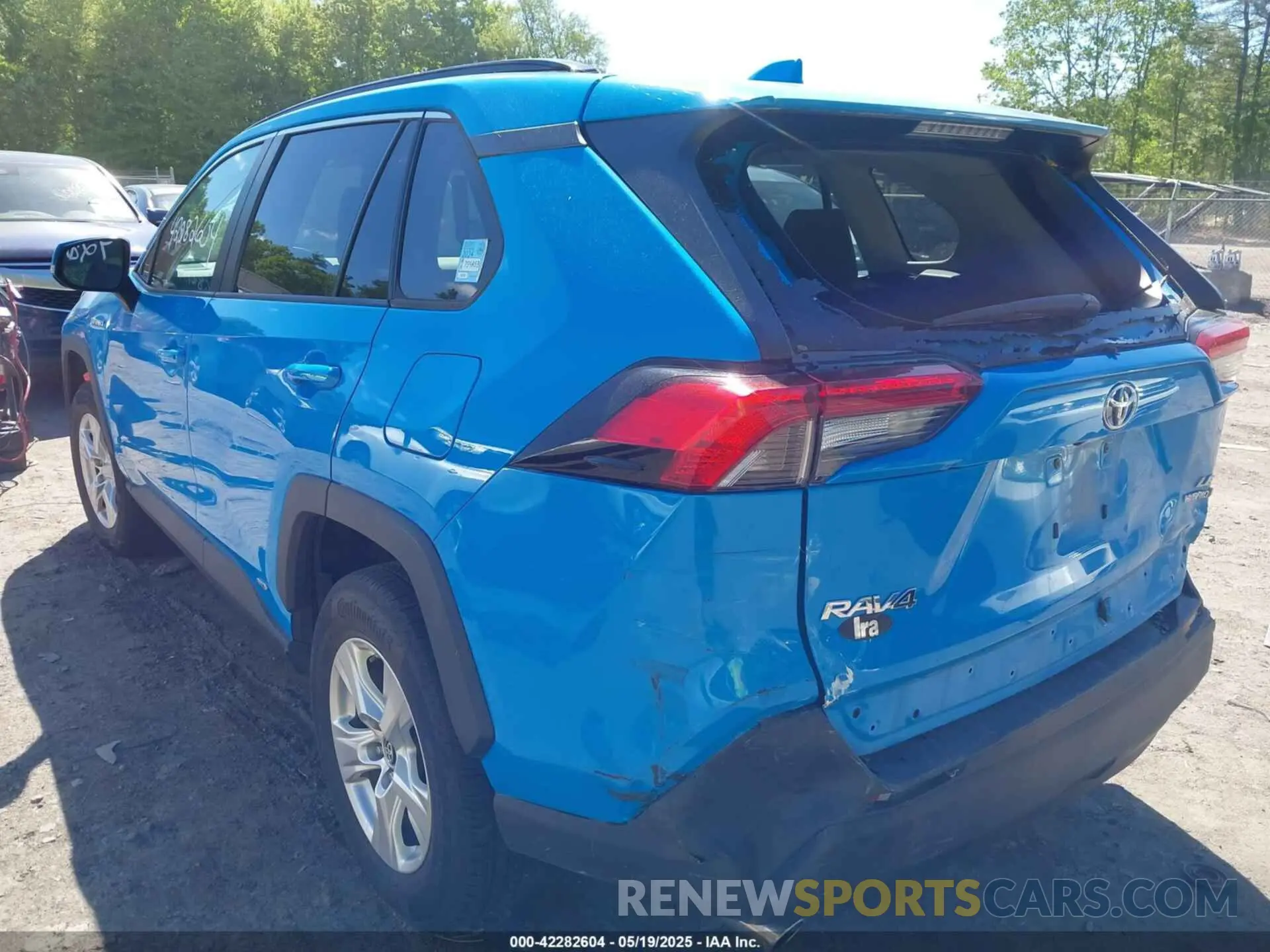 3 Photograph of a damaged car 4T3M6RFV1MU018418 TOYOTA RAV4 HYBRID 2021