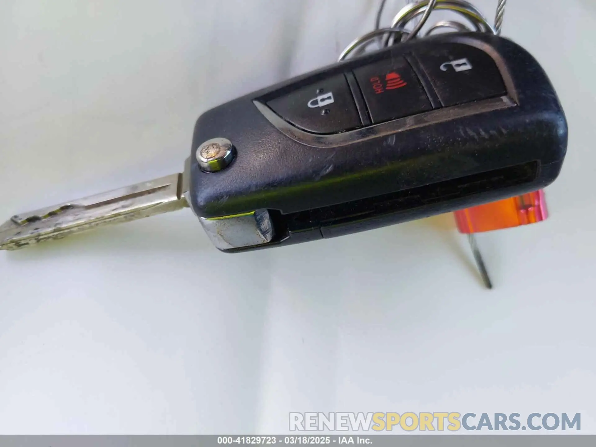 11 Photograph of a damaged car 4T3M6RFV7MU027172 TOYOTA RAV4 HYBRID 2021