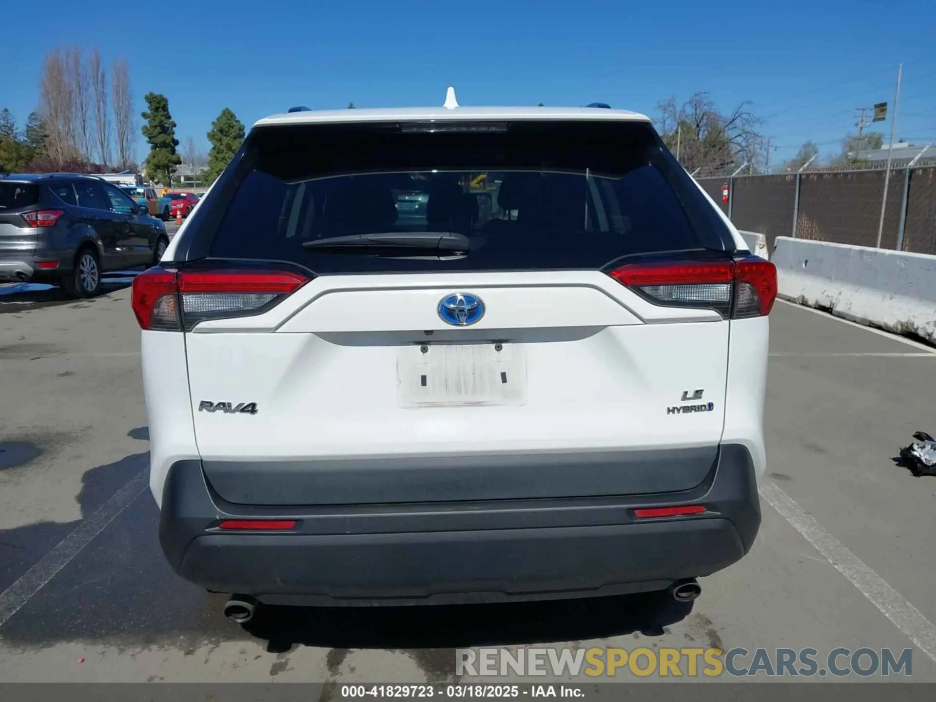 17 Photograph of a damaged car 4T3M6RFV7MU027172 TOYOTA RAV4 HYBRID 2021