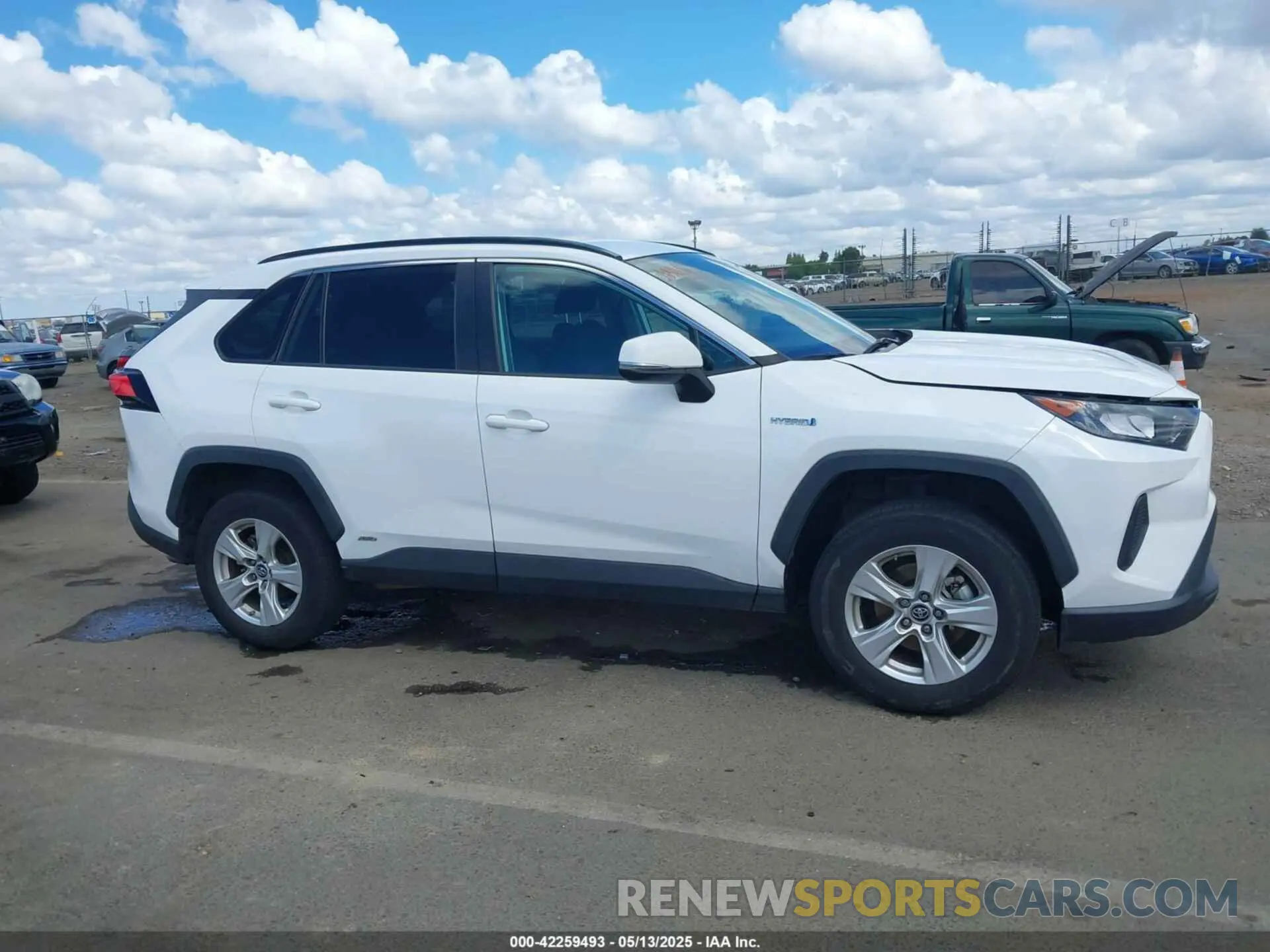 13 Photograph of a damaged car 4T3M6RFVXMU006462 TOYOTA RAV4 HYBRID 2021