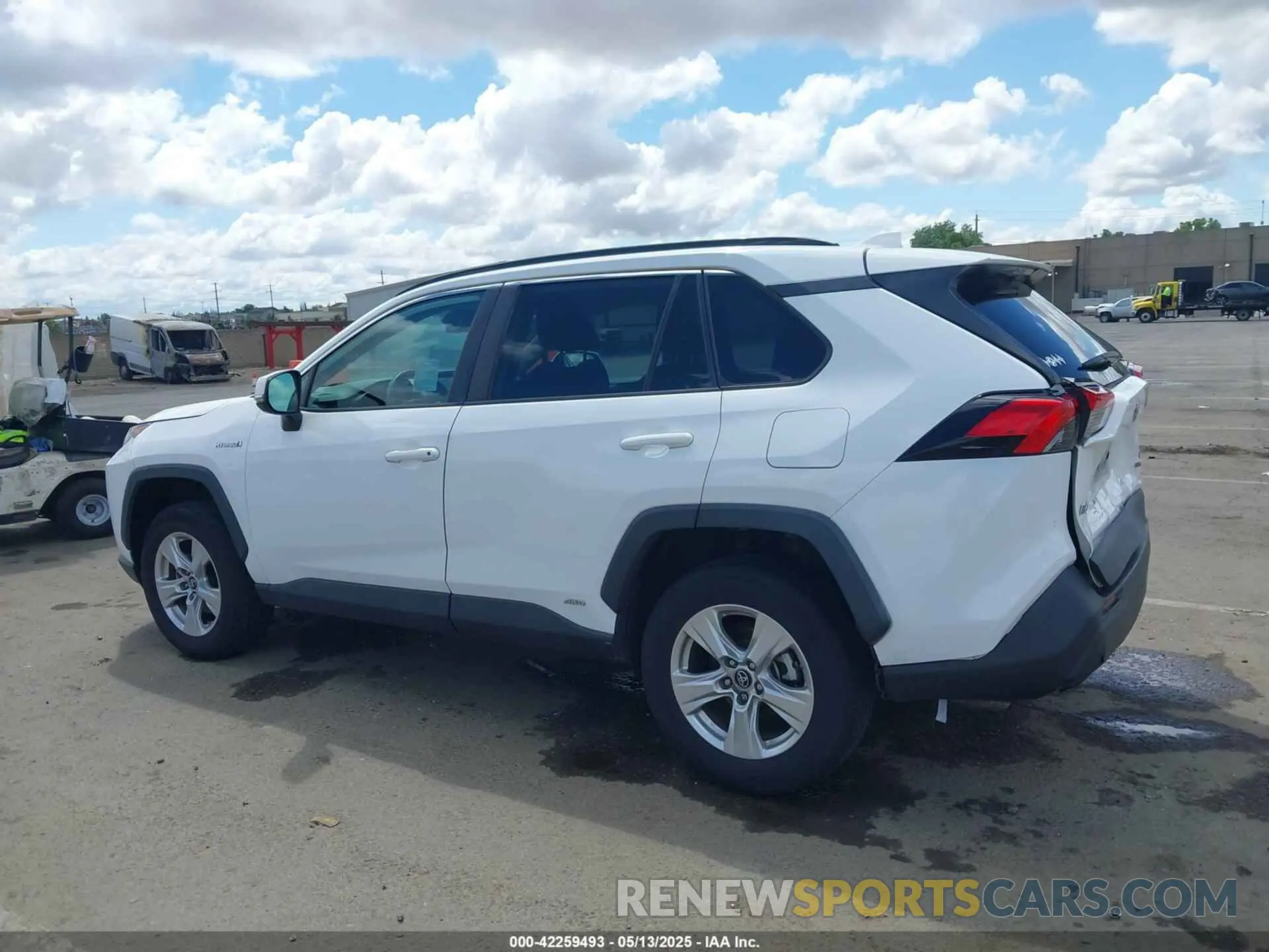 14 Photograph of a damaged car 4T3M6RFVXMU006462 TOYOTA RAV4 HYBRID 2021