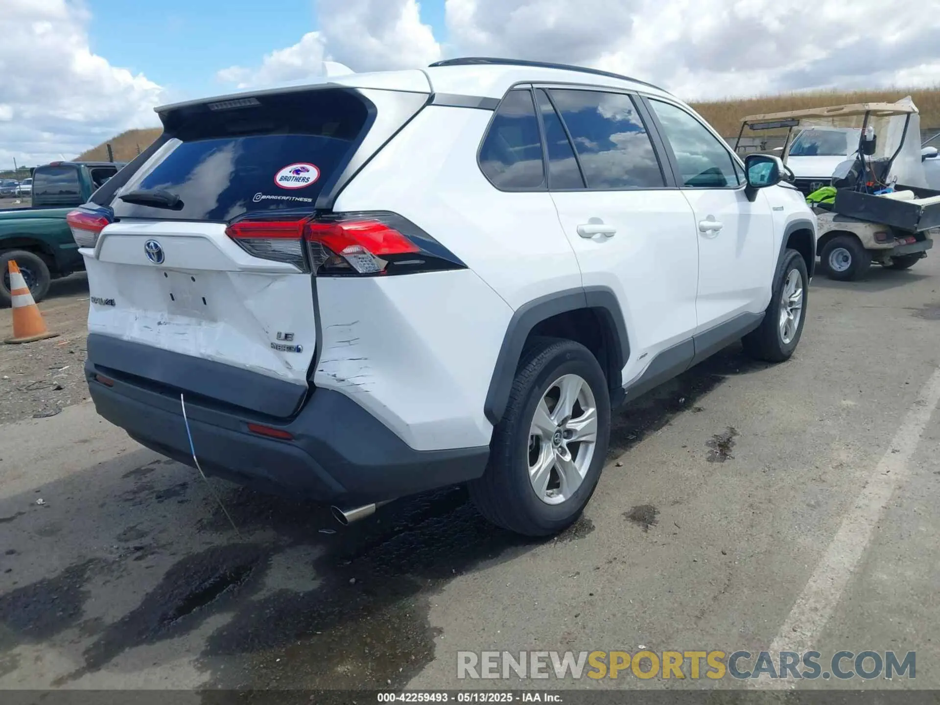 4 Photograph of a damaged car 4T3M6RFVXMU006462 TOYOTA RAV4 HYBRID 2021