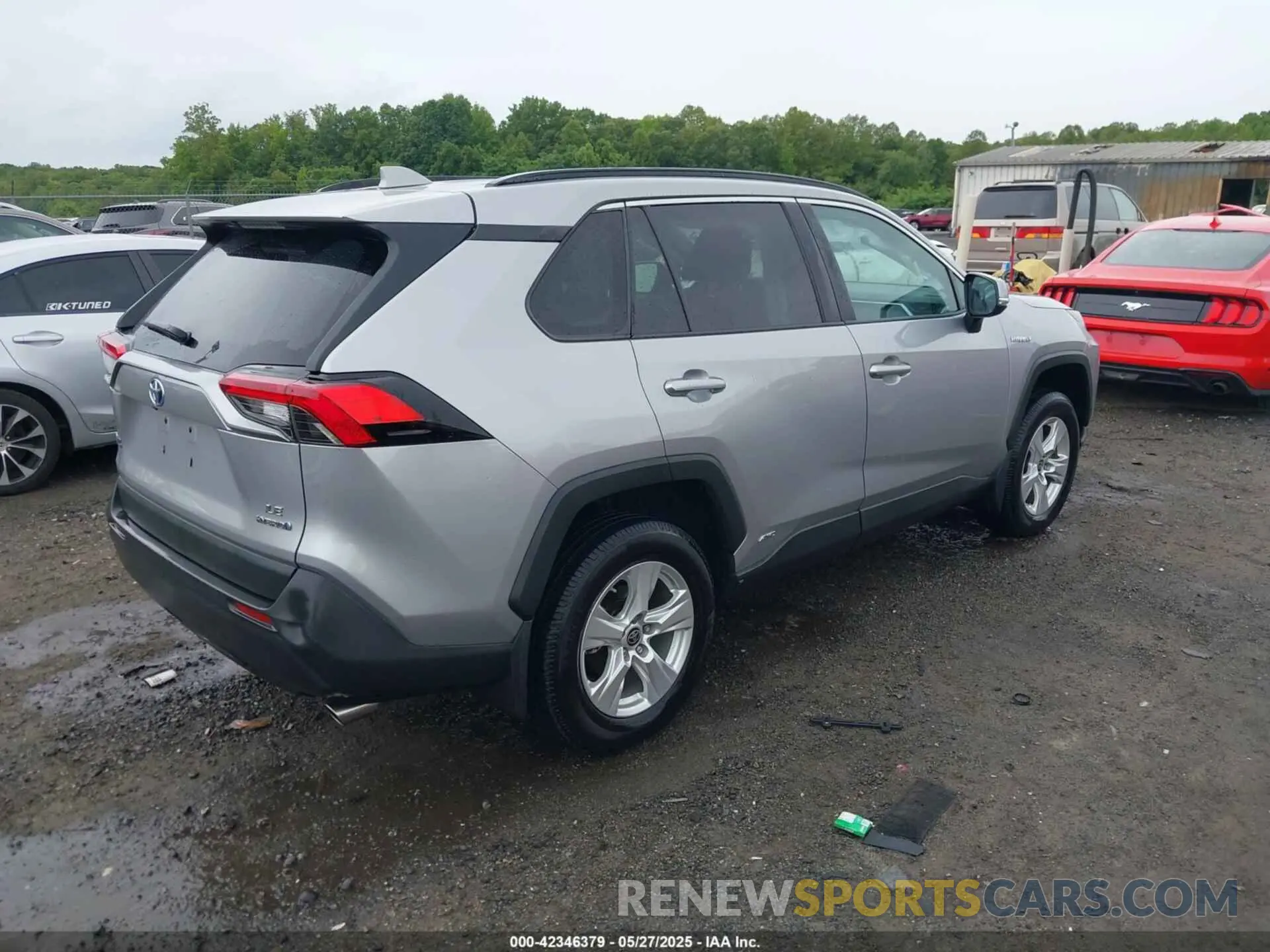 4 Photograph of a damaged car 4T3MWRFV3MU016699 TOYOTA RAV4 HYBRID 2021