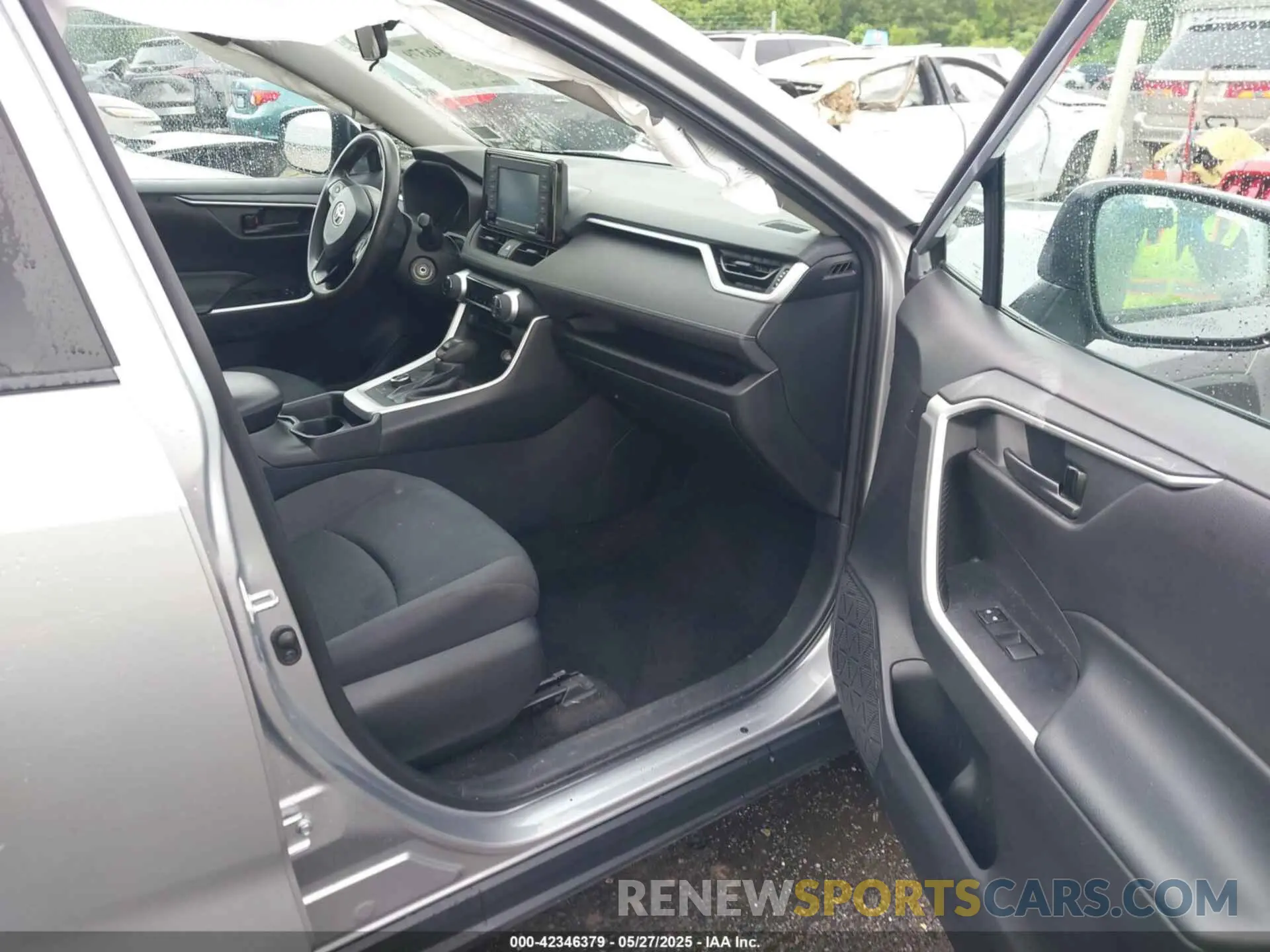 5 Photograph of a damaged car 4T3MWRFV3MU016699 TOYOTA RAV4 HYBRID 2021