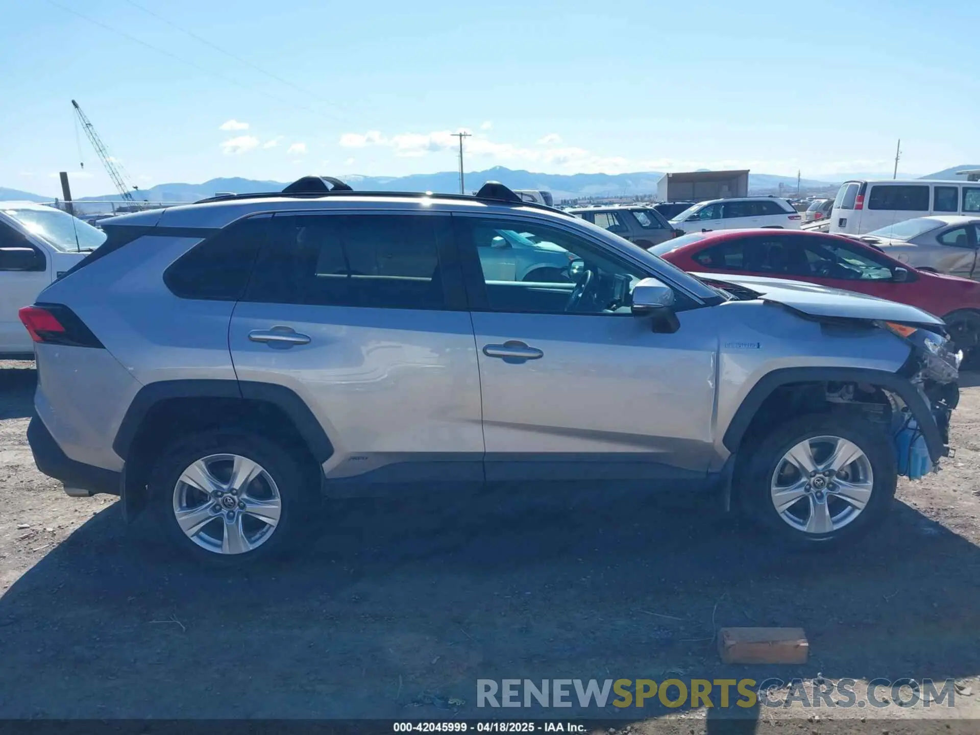 14 Photograph of a damaged car 4T3MWRFV4MU032538 TOYOTA RAV4 HYBRID 2021