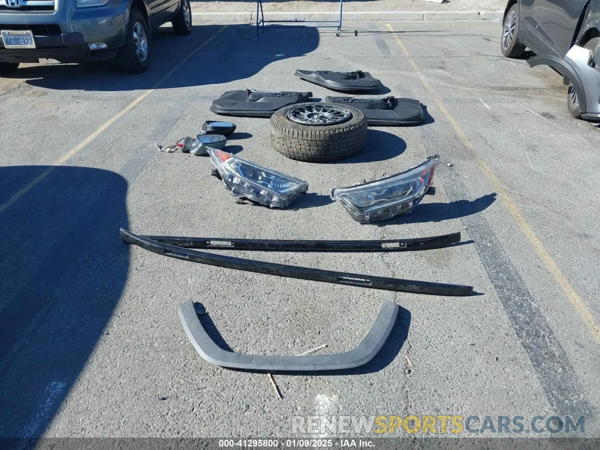 12 Photograph of a damaged car 4T3R6RFV0MU015130 TOYOTA RAV4 HYBRID 2021