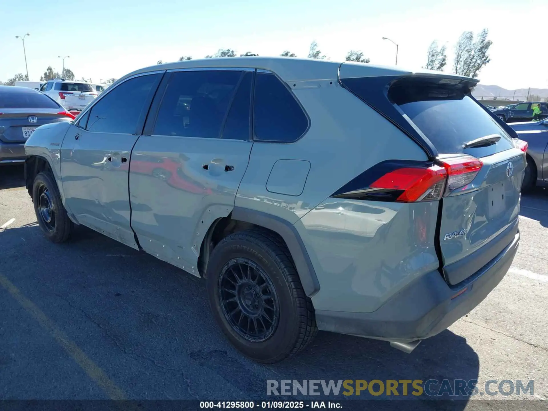 3 Photograph of a damaged car 4T3R6RFV0MU015130 TOYOTA RAV4 HYBRID 2021