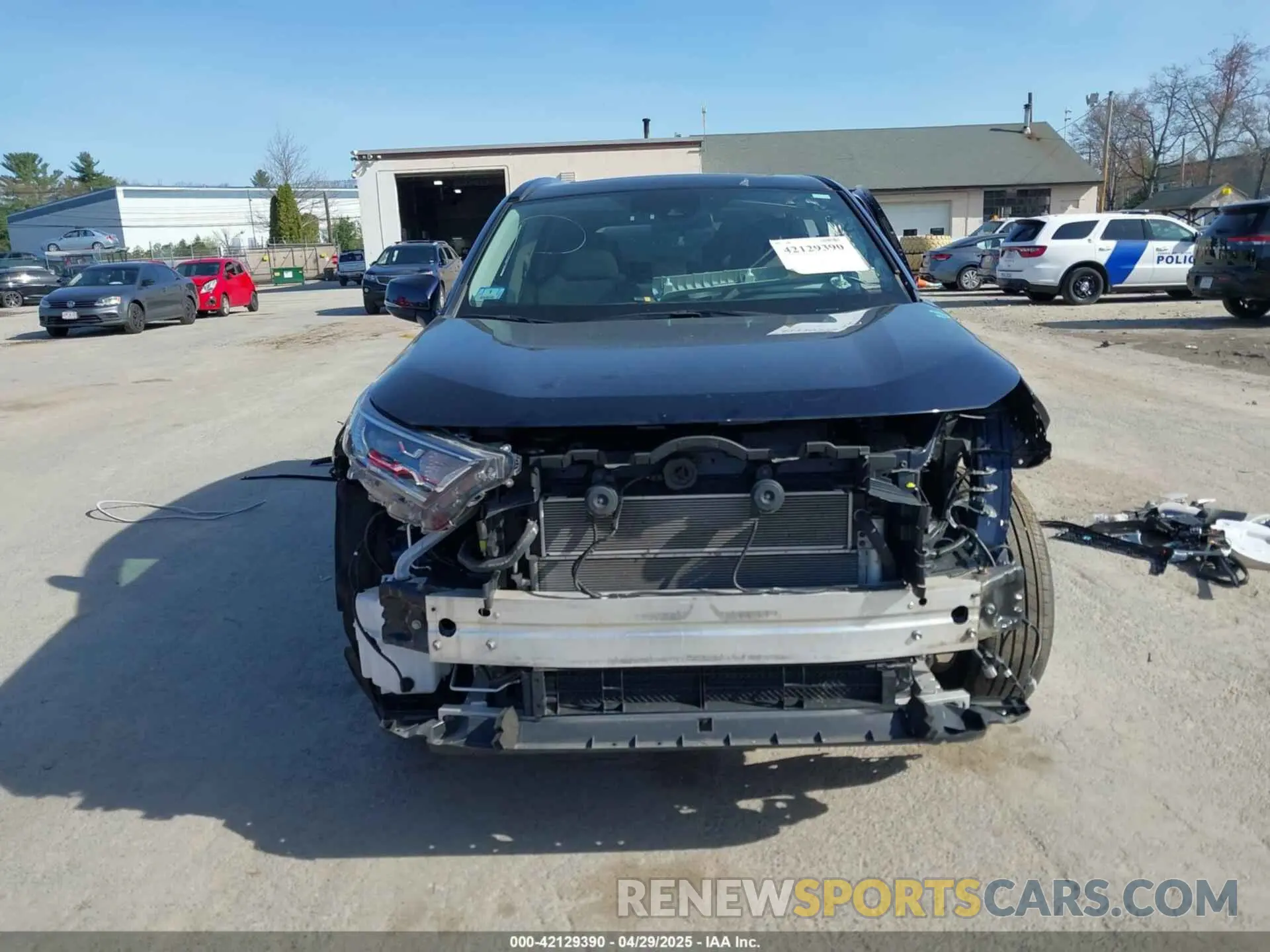 13 Photograph of a damaged car 4T3R6RFV2MU018403 TOYOTA RAV4 HYBRID 2021