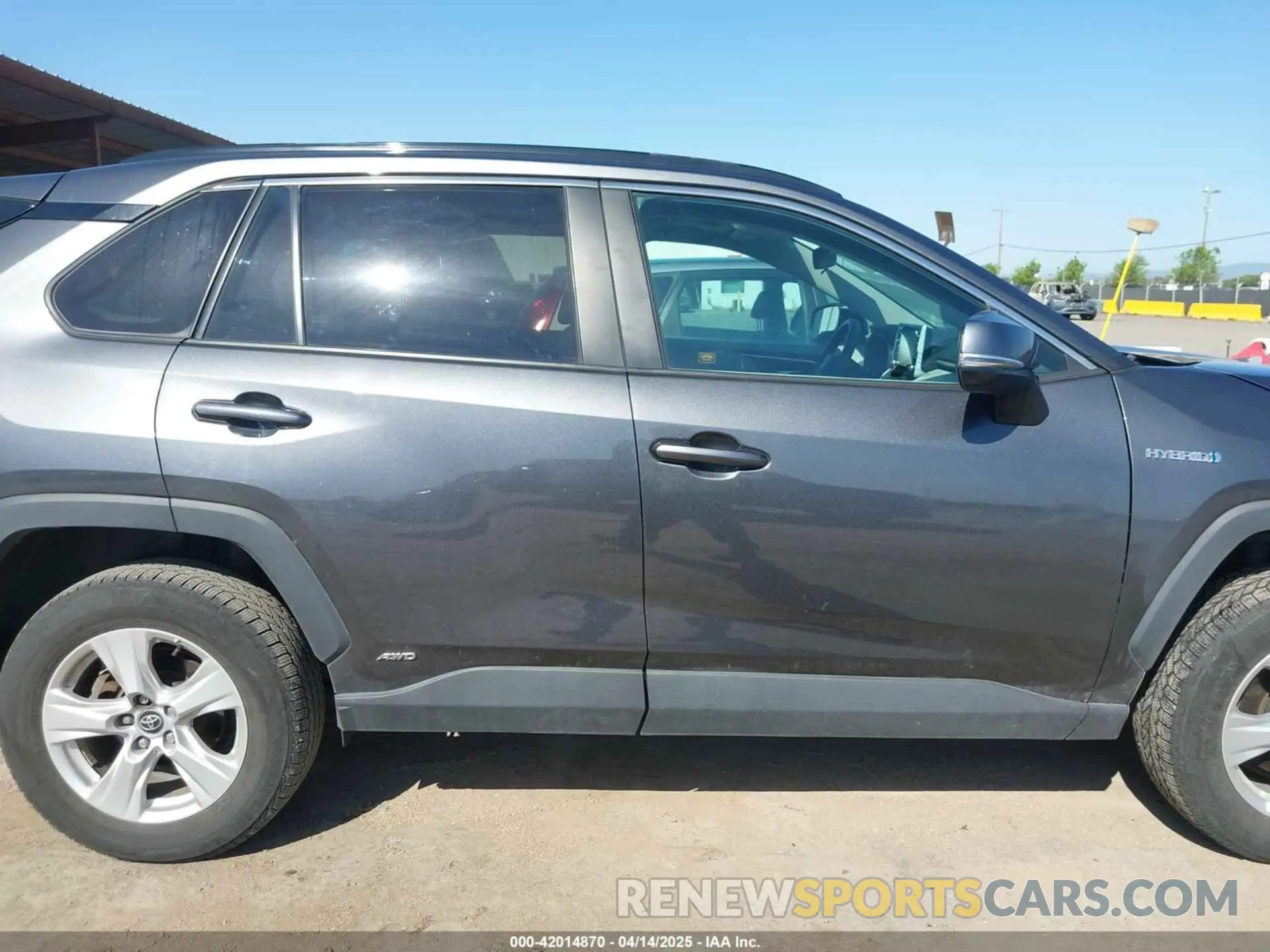 13 Photograph of a damaged car 4T3R6RFV3MU018796 TOYOTA RAV4 HYBRID 2021