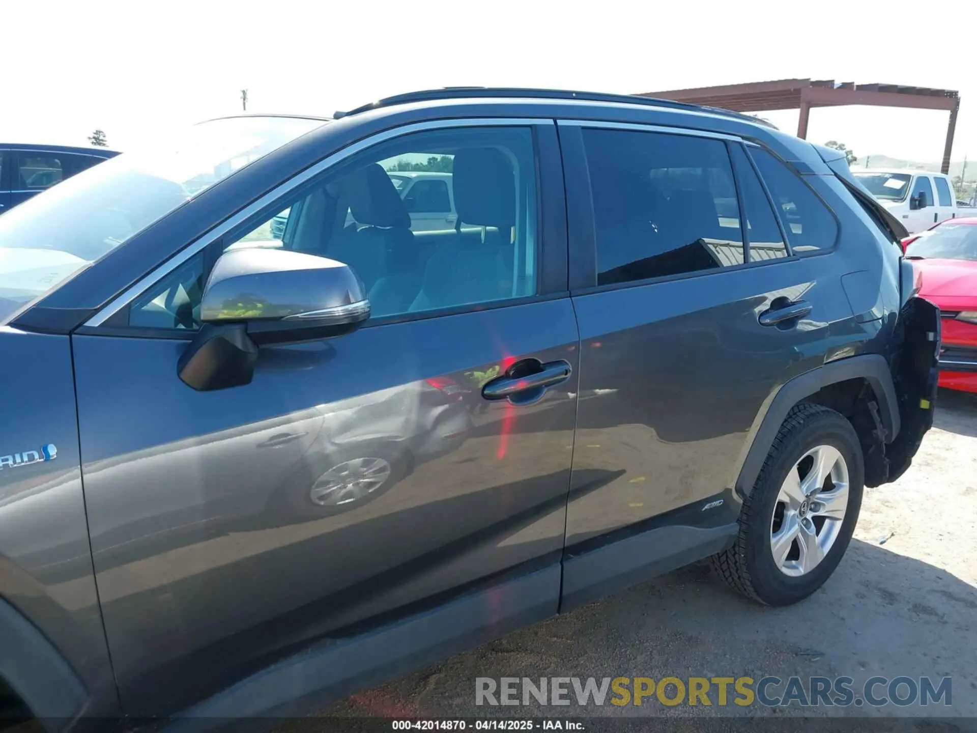 14 Photograph of a damaged car 4T3R6RFV3MU018796 TOYOTA RAV4 HYBRID 2021