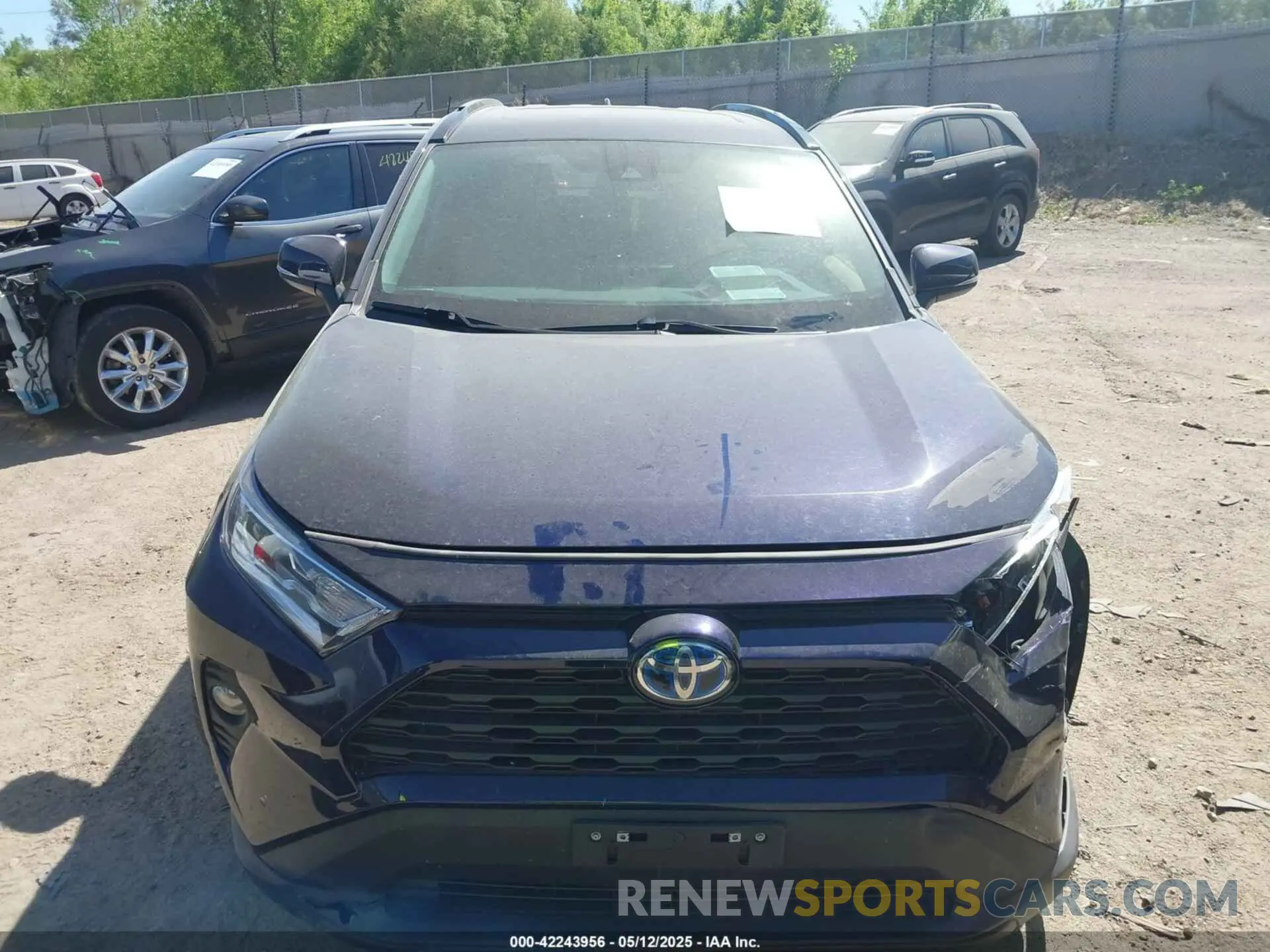 12 Photograph of a damaged car 4T3R6RFV4MU029452 TOYOTA RAV4 HYBRID 2021