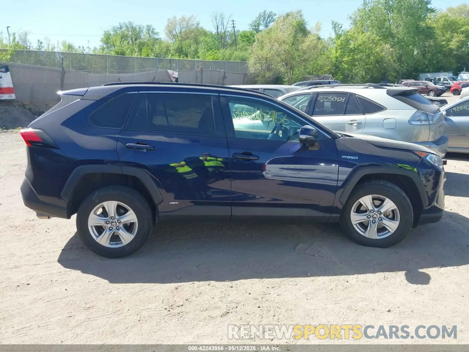 13 Photograph of a damaged car 4T3R6RFV4MU029452 TOYOTA RAV4 HYBRID 2021