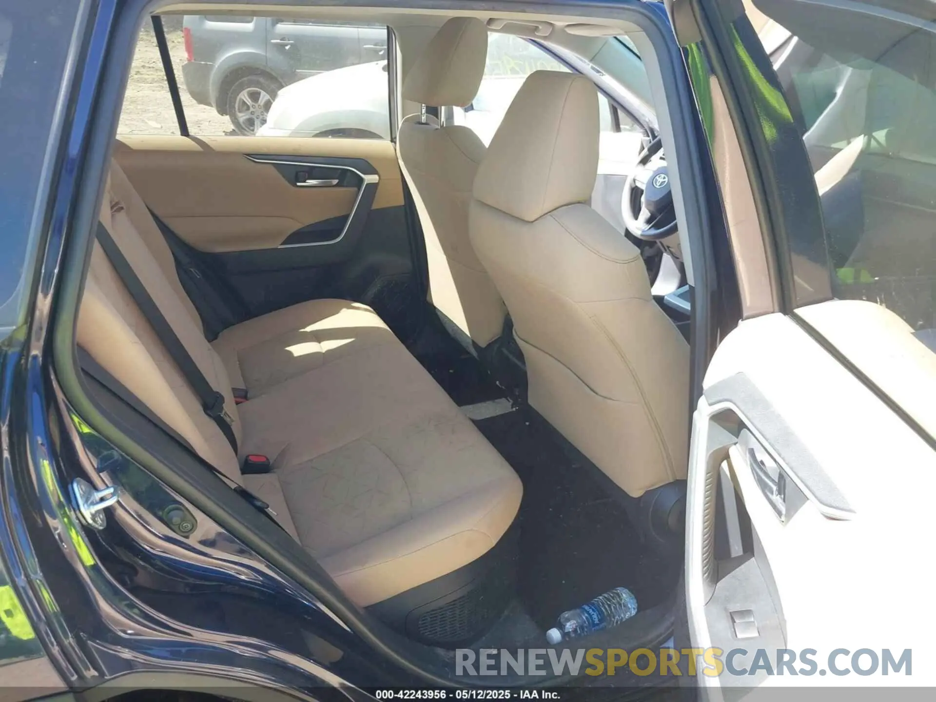 8 Photograph of a damaged car 4T3R6RFV4MU029452 TOYOTA RAV4 HYBRID 2021