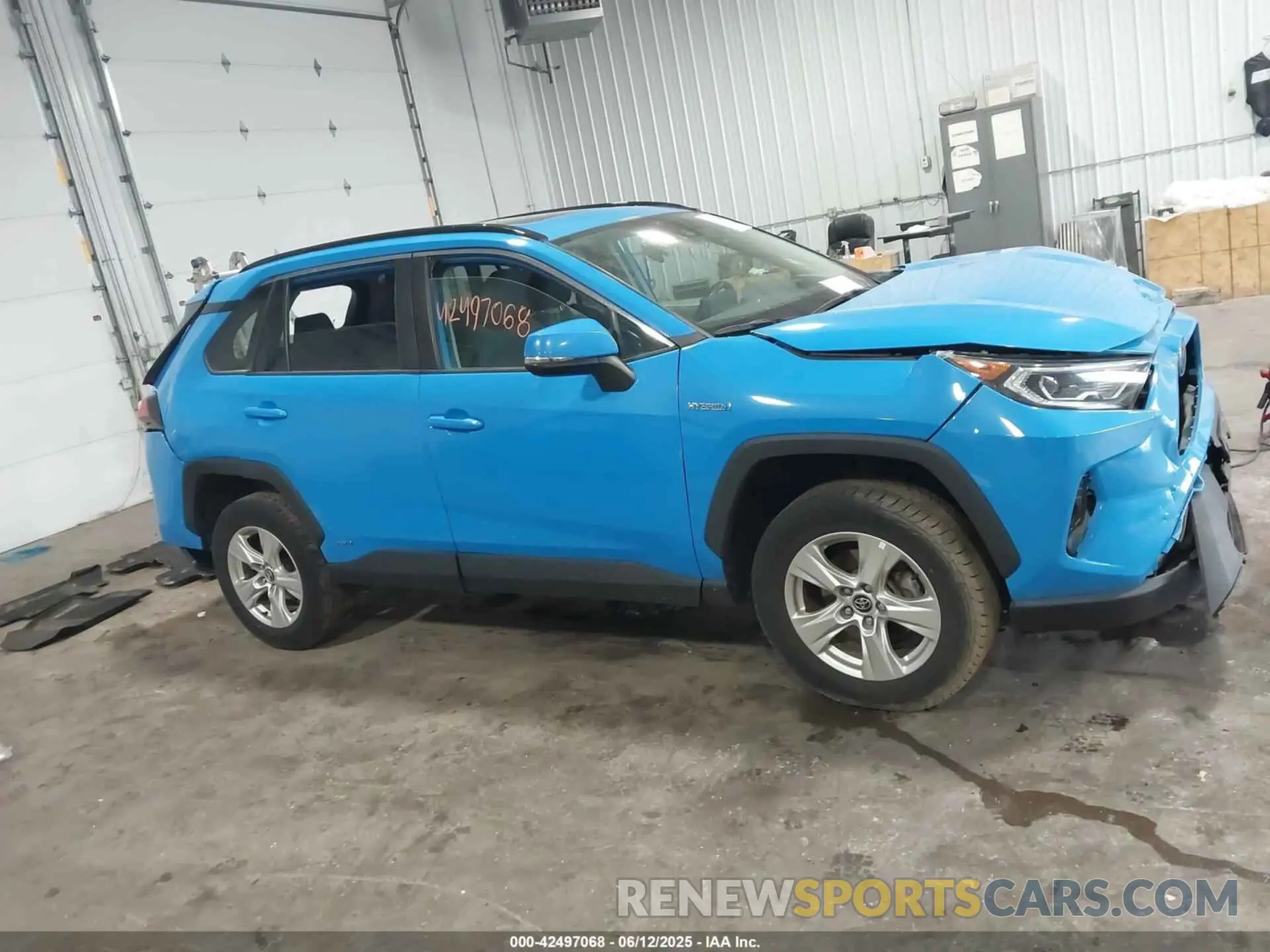 13 Photograph of a damaged car 4T3R6RFV5MU003927 TOYOTA RAV4 HYBRID 2021