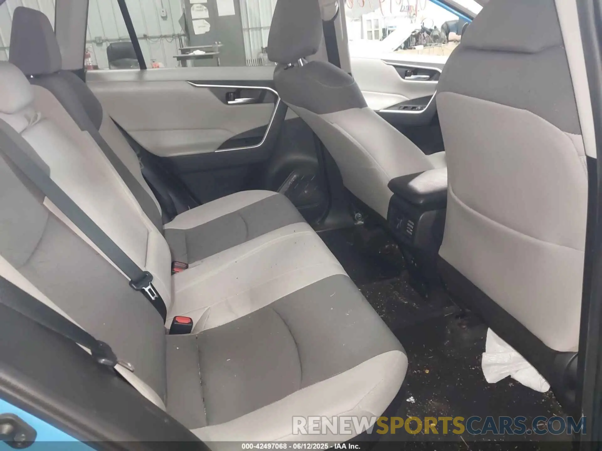 8 Photograph of a damaged car 4T3R6RFV5MU003927 TOYOTA RAV4 HYBRID 2021