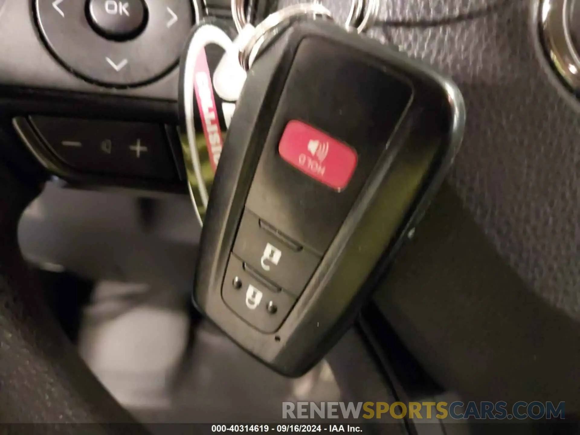 11 Photograph of a damaged car 4T3R6RFV5MU010523 TOYOTA RAV4 HYBRID 2021