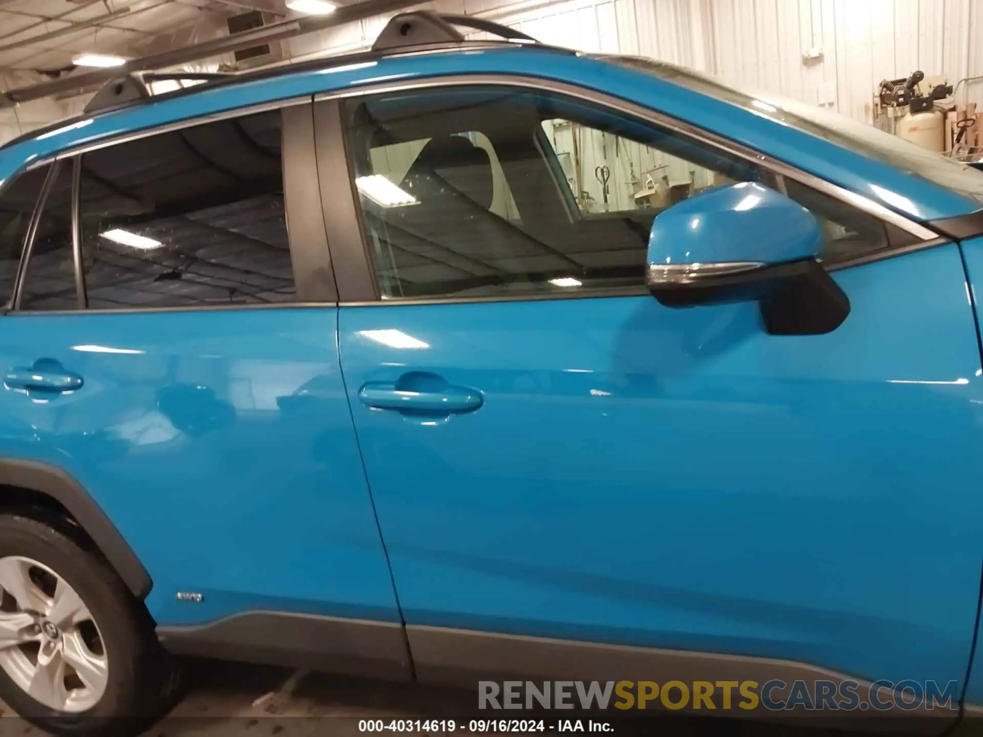13 Photograph of a damaged car 4T3R6RFV5MU010523 TOYOTA RAV4 HYBRID 2021