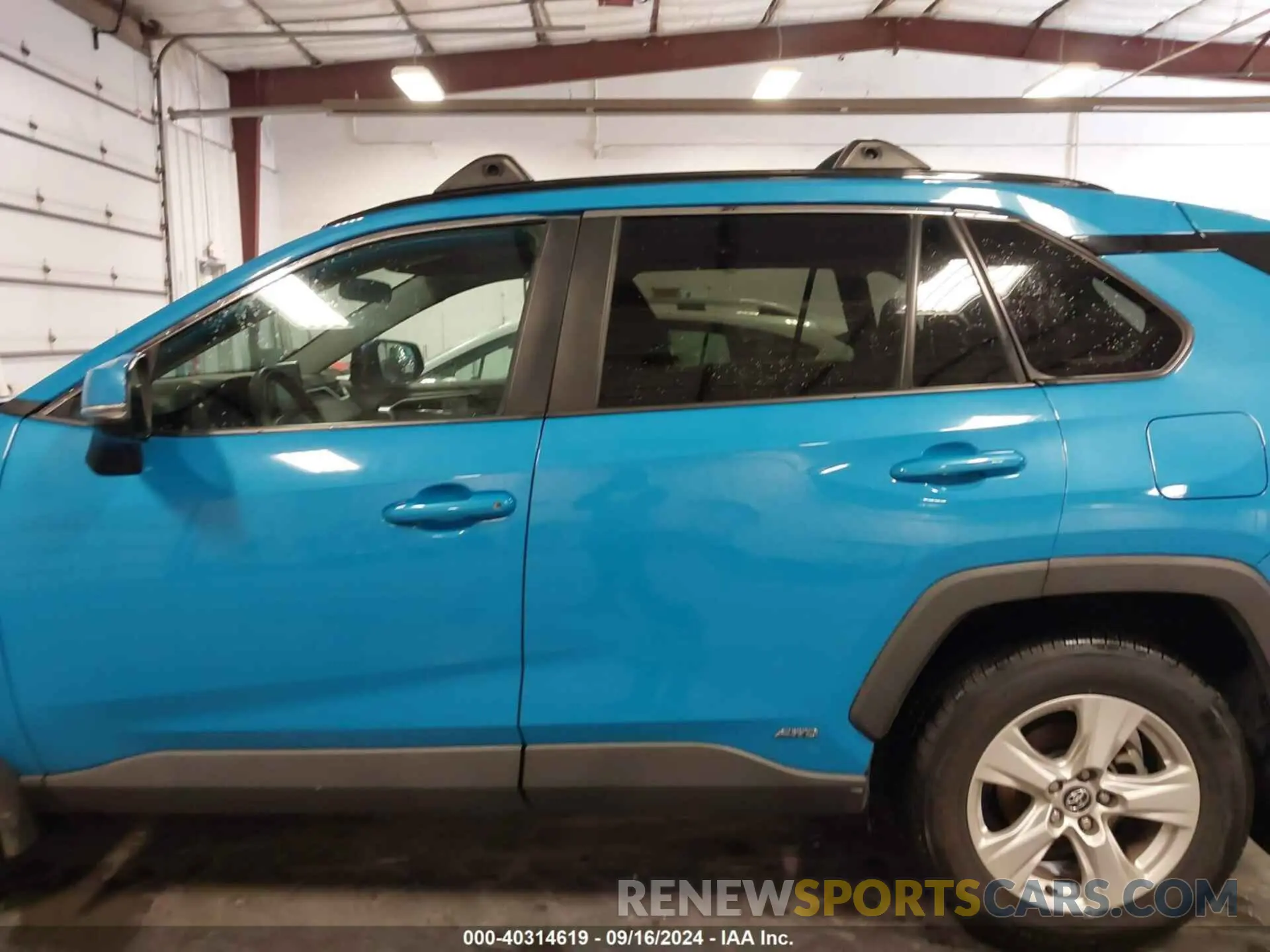 14 Photograph of a damaged car 4T3R6RFV5MU010523 TOYOTA RAV4 HYBRID 2021
