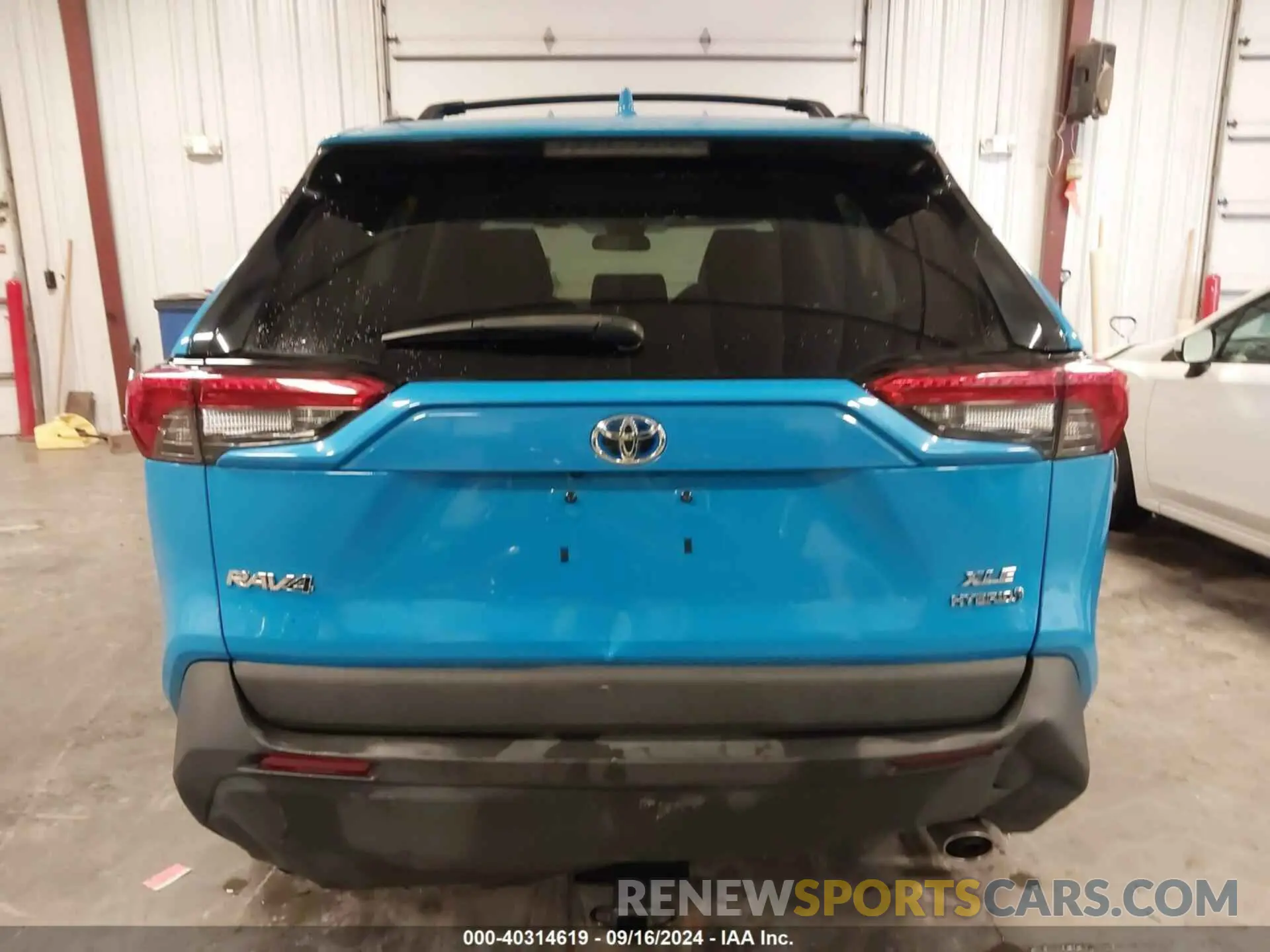 16 Photograph of a damaged car 4T3R6RFV5MU010523 TOYOTA RAV4 HYBRID 2021
