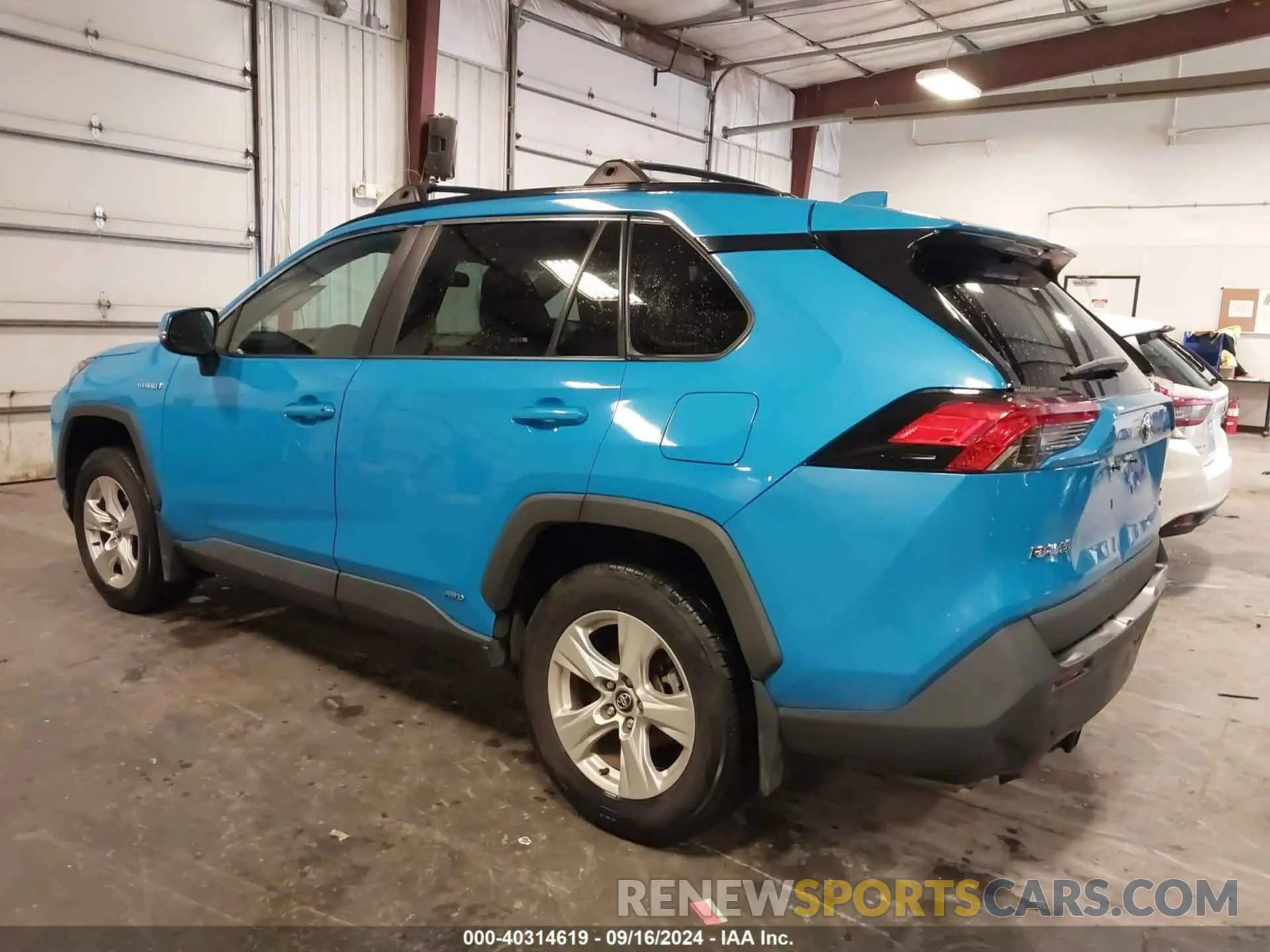 3 Photograph of a damaged car 4T3R6RFV5MU010523 TOYOTA RAV4 HYBRID 2021