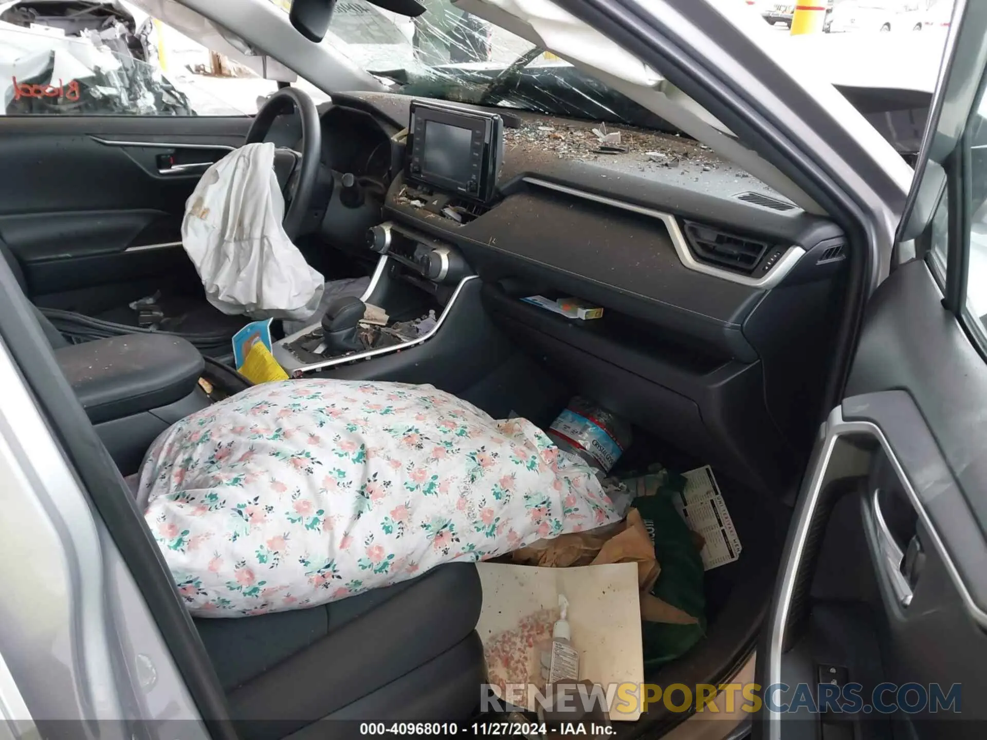 5 Photograph of a damaged car 4T3R6RFV7MU025816 TOYOTA RAV4 HYBRID 2021