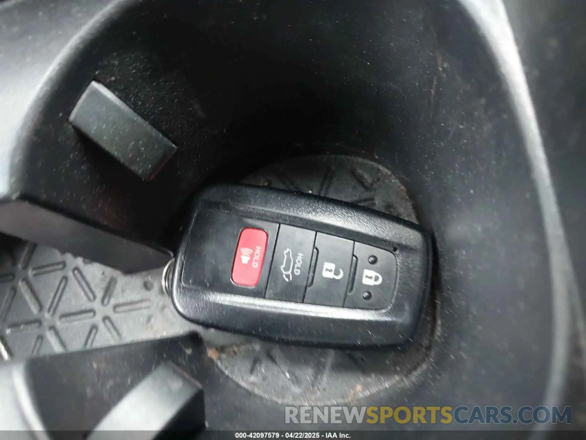11 Photograph of a damaged car 4T3R6RFV7MU028568 TOYOTA RAV4 HYBRID 2021