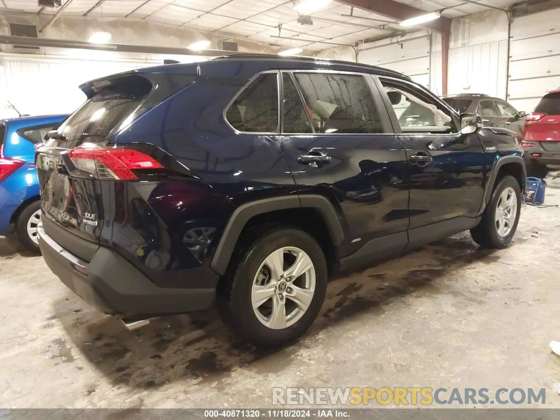 4 Photograph of a damaged car 4T3R6RFV8MU016574 TOYOTA RAV4 HYBRID 2021