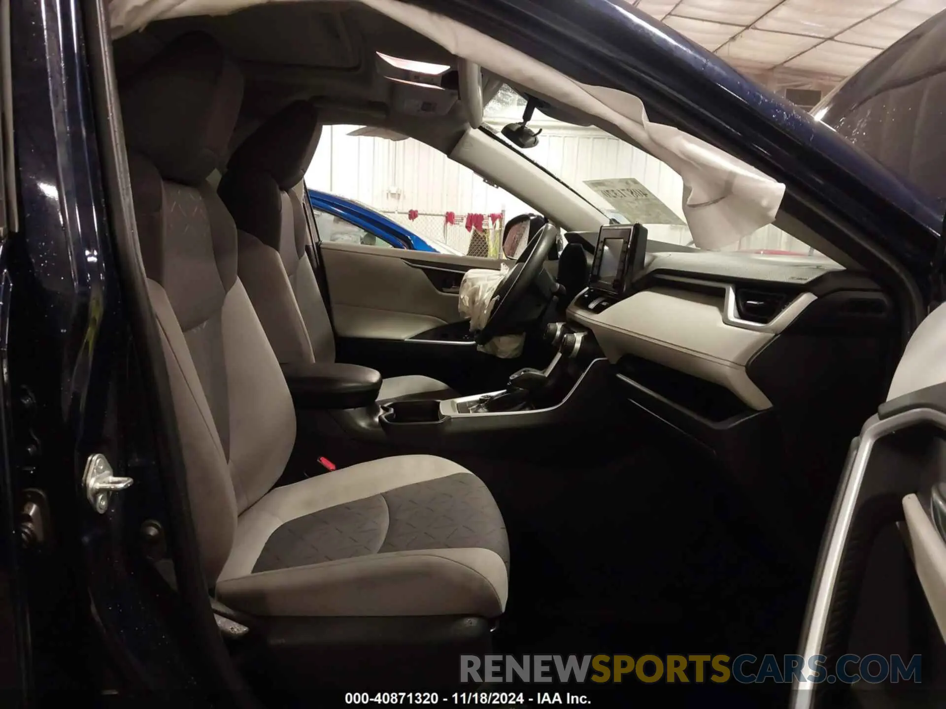 5 Photograph of a damaged car 4T3R6RFV8MU016574 TOYOTA RAV4 HYBRID 2021
