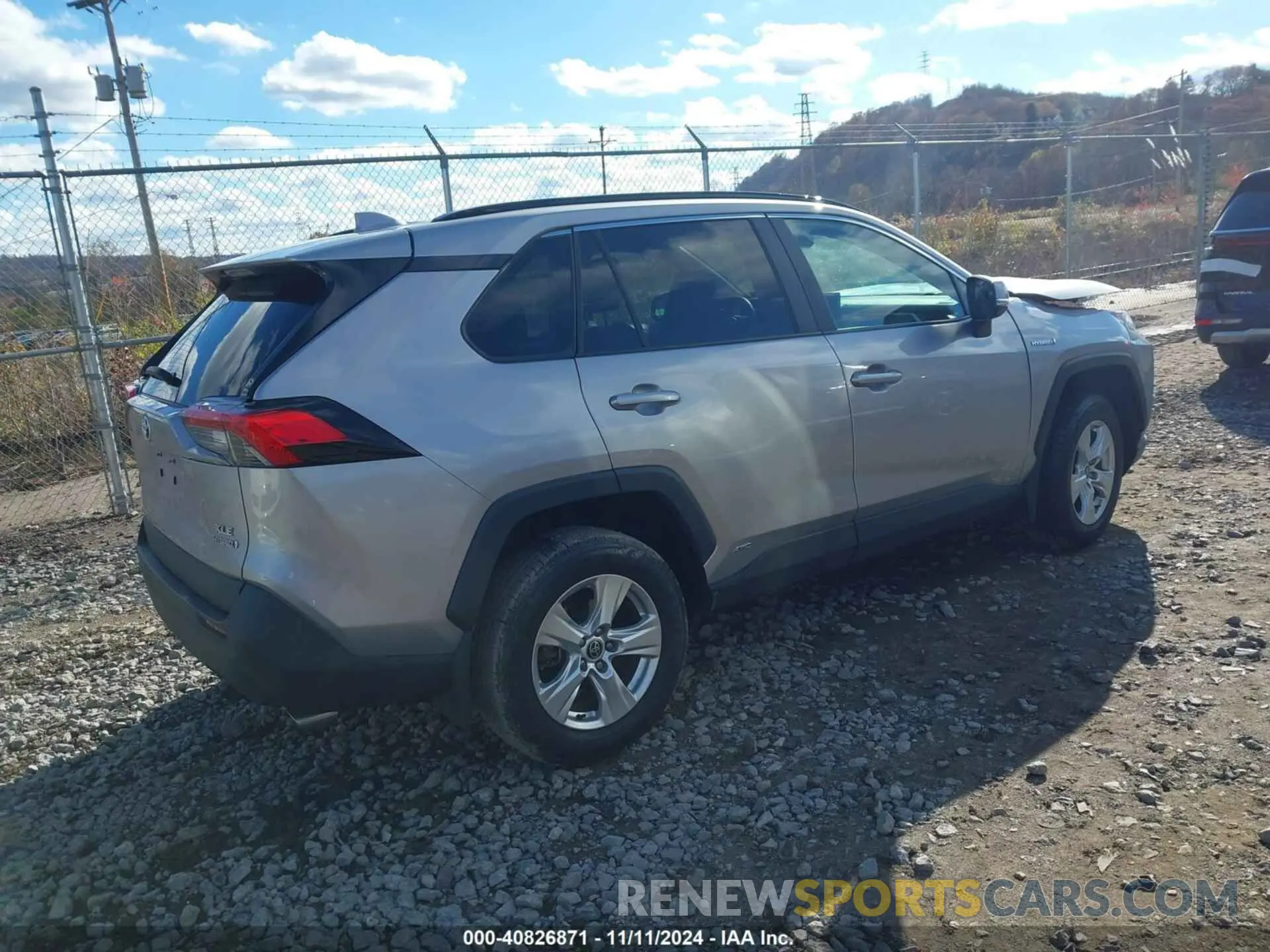 4 Photograph of a damaged car 4T3RWRFV1MU044605 TOYOTA RAV4 HYBRID 2021