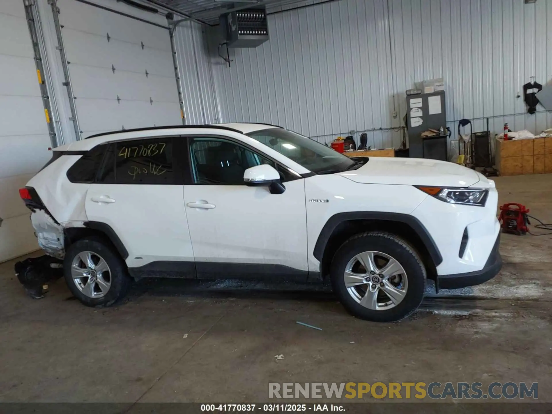 13 Photograph of a damaged car 4T3RWRFV2MU040854 TOYOTA RAV4 HYBRID 2021