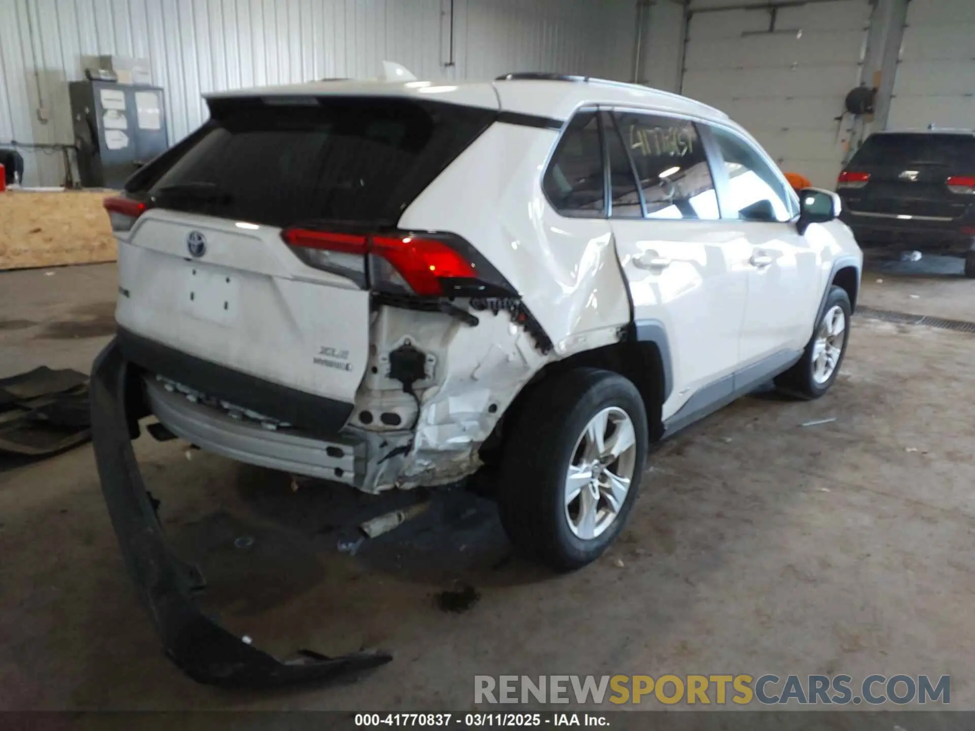 4 Photograph of a damaged car 4T3RWRFV2MU040854 TOYOTA RAV4 HYBRID 2021