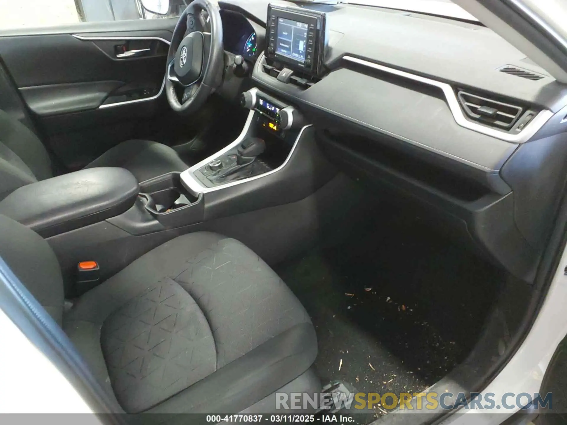 5 Photograph of a damaged car 4T3RWRFV2MU040854 TOYOTA RAV4 HYBRID 2021