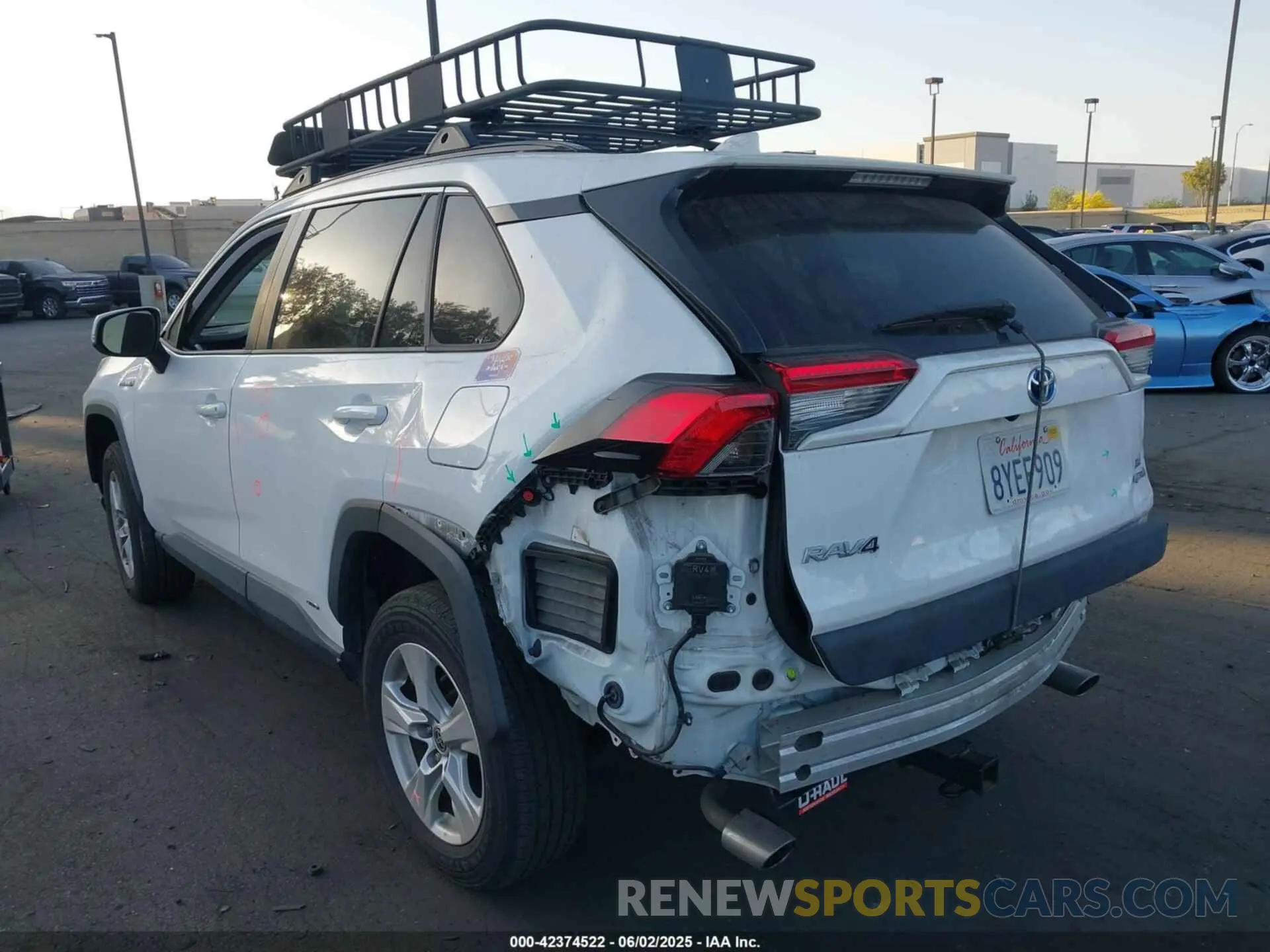 3 Photograph of a damaged car 4T3RWRFV3MU032813 TOYOTA RAV4 HYBRID 2021