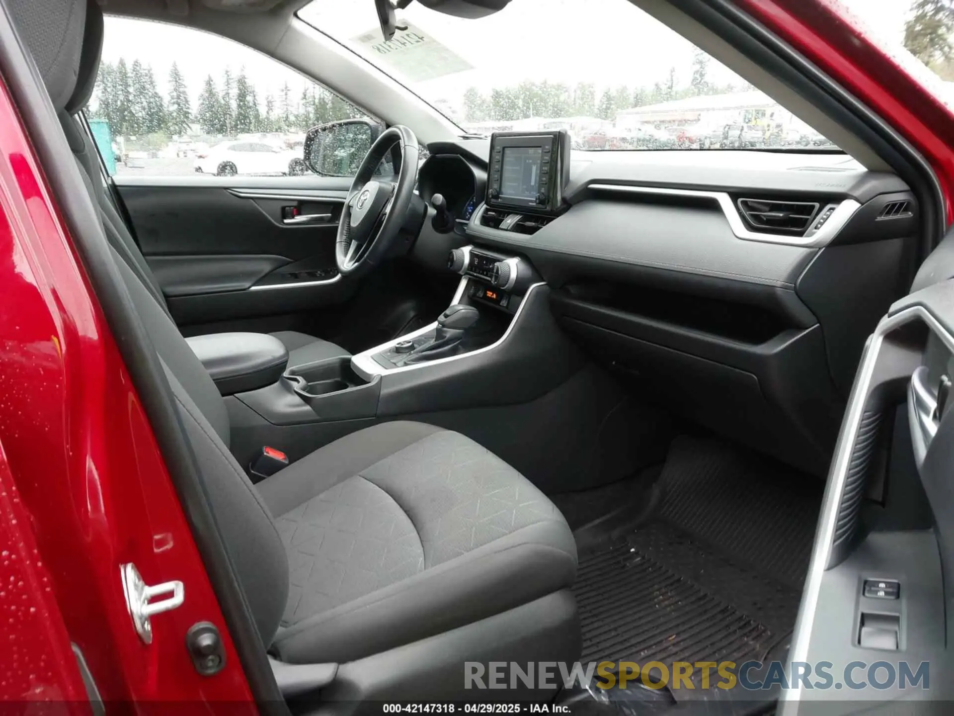 5 Photograph of a damaged car 4T3RWRFV3MU036375 TOYOTA RAV4 HYBRID 2021