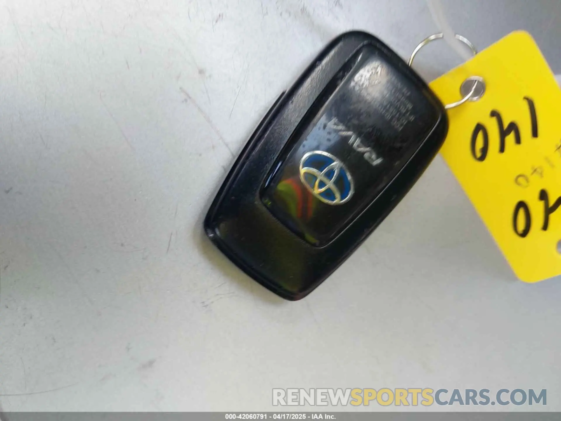 11 Photograph of a damaged car 4T3RWRFV3MU049319 TOYOTA RAV4 HYBRID 2021