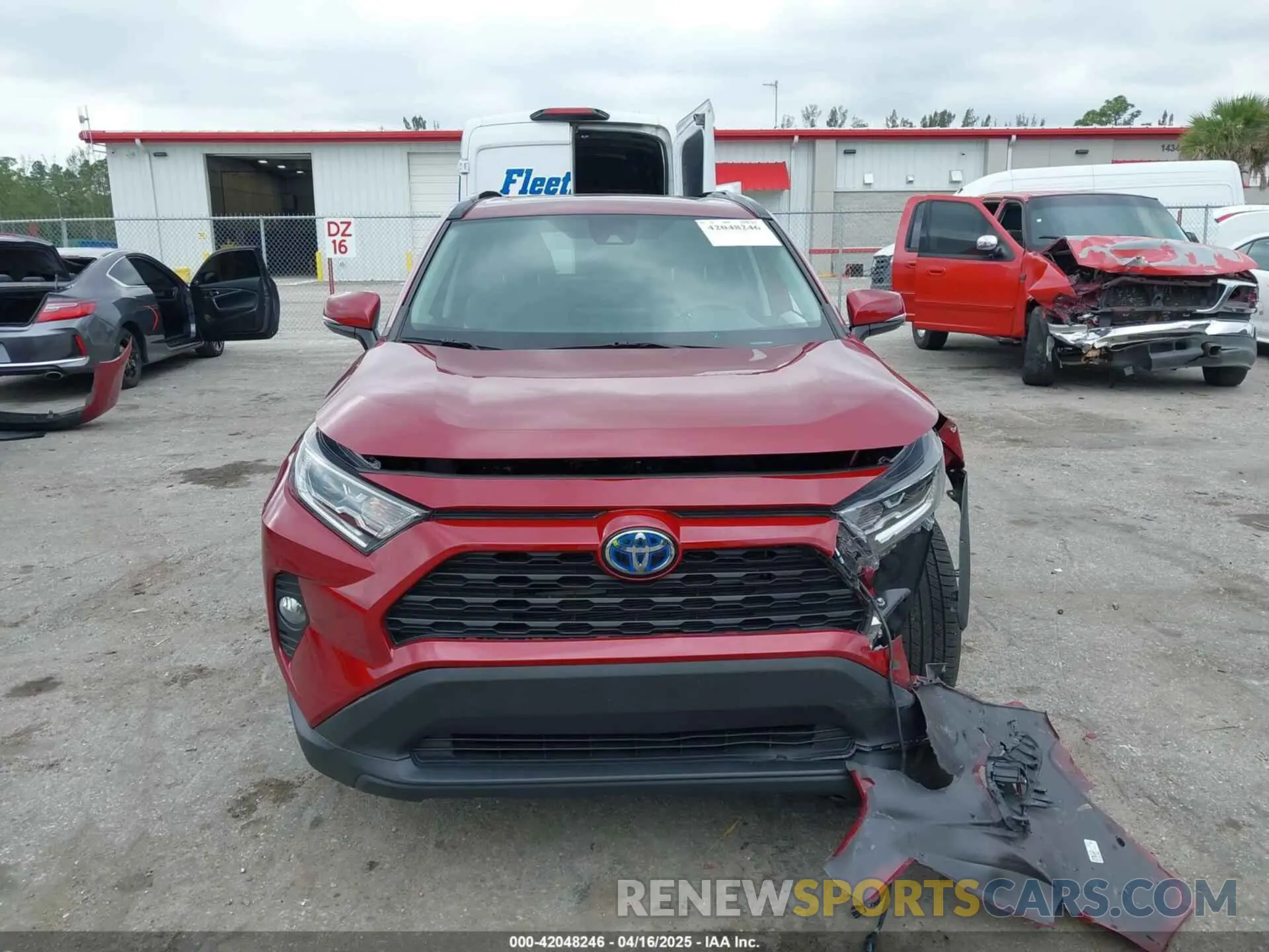 12 Photograph of a damaged car 4T3RWRFV4MU044341 TOYOTA RAV4 HYBRID 2021