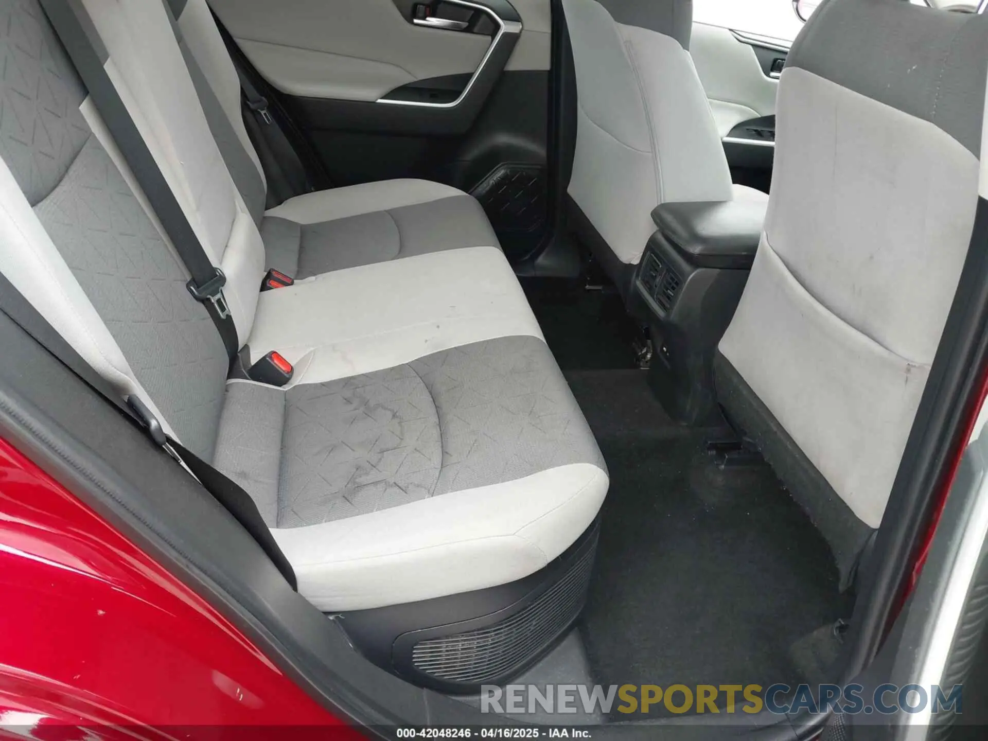 8 Photograph of a damaged car 4T3RWRFV4MU044341 TOYOTA RAV4 HYBRID 2021