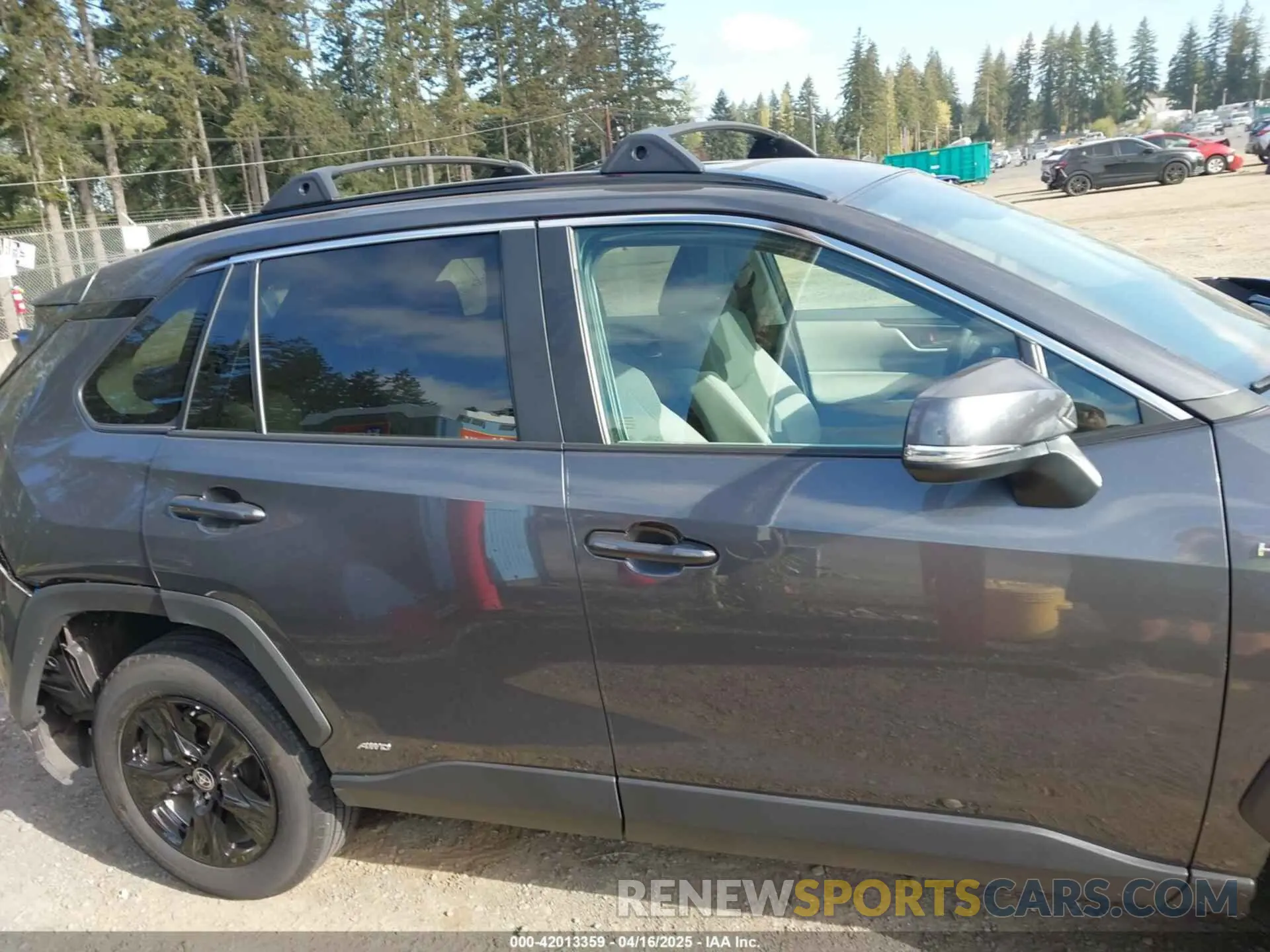 13 Photograph of a damaged car 4T3RWRFV4MU049961 TOYOTA RAV4 HYBRID 2021